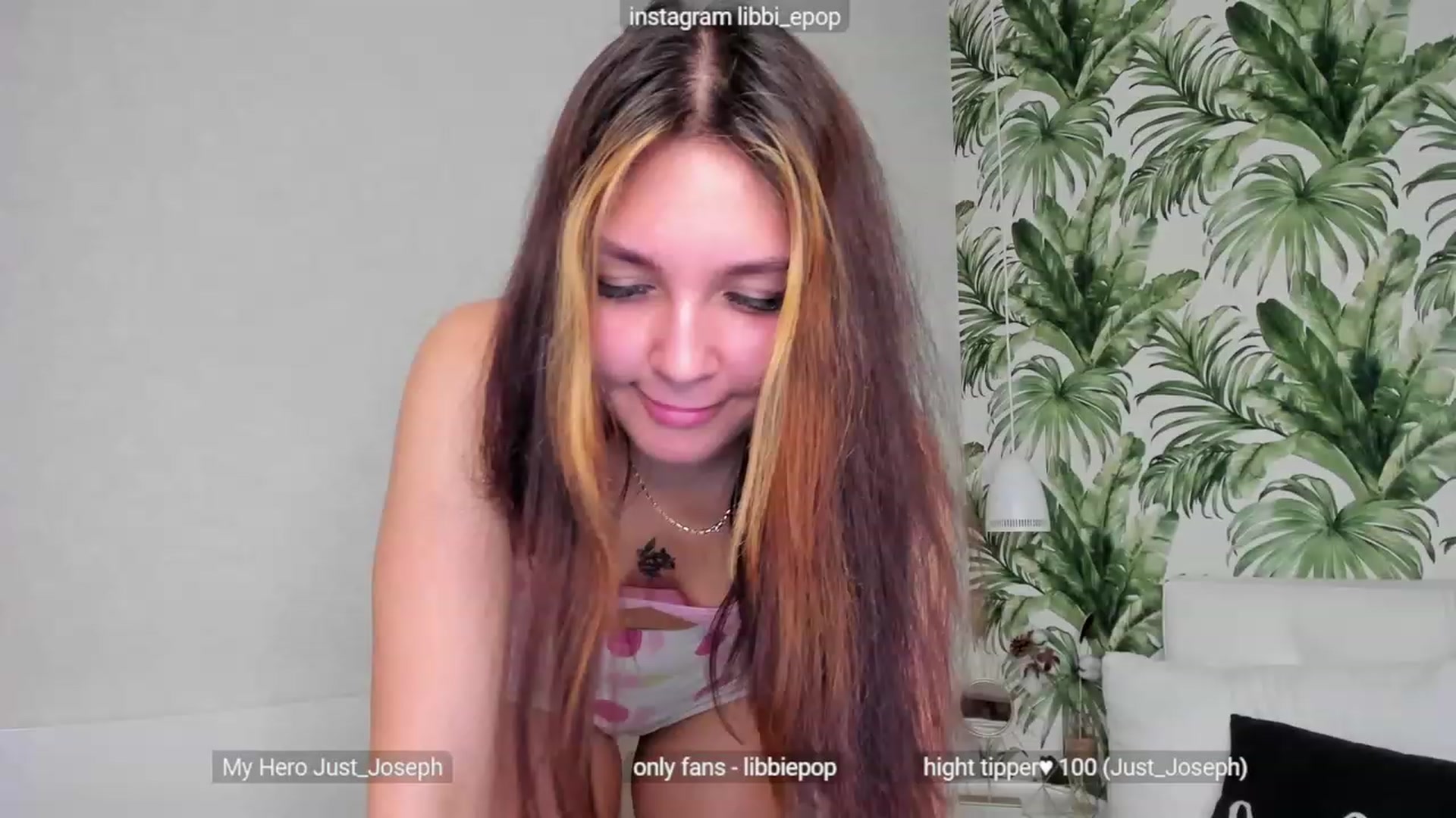 Gallery image thumbnail from LibbiePop's myfreecams stream on, 11/25/2022, 23:19 image 9 of 20
