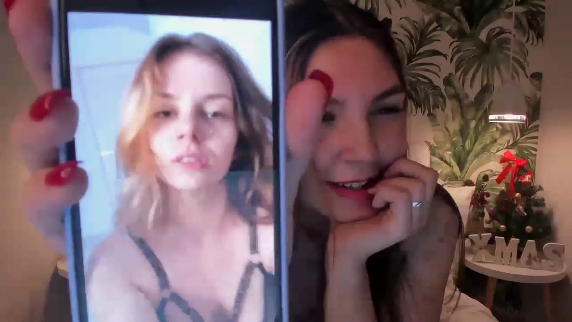 Gallery image thumbnail from LibbiePop's myfreecams stream on, 12/25/2022, 22:32 image 11 of 20