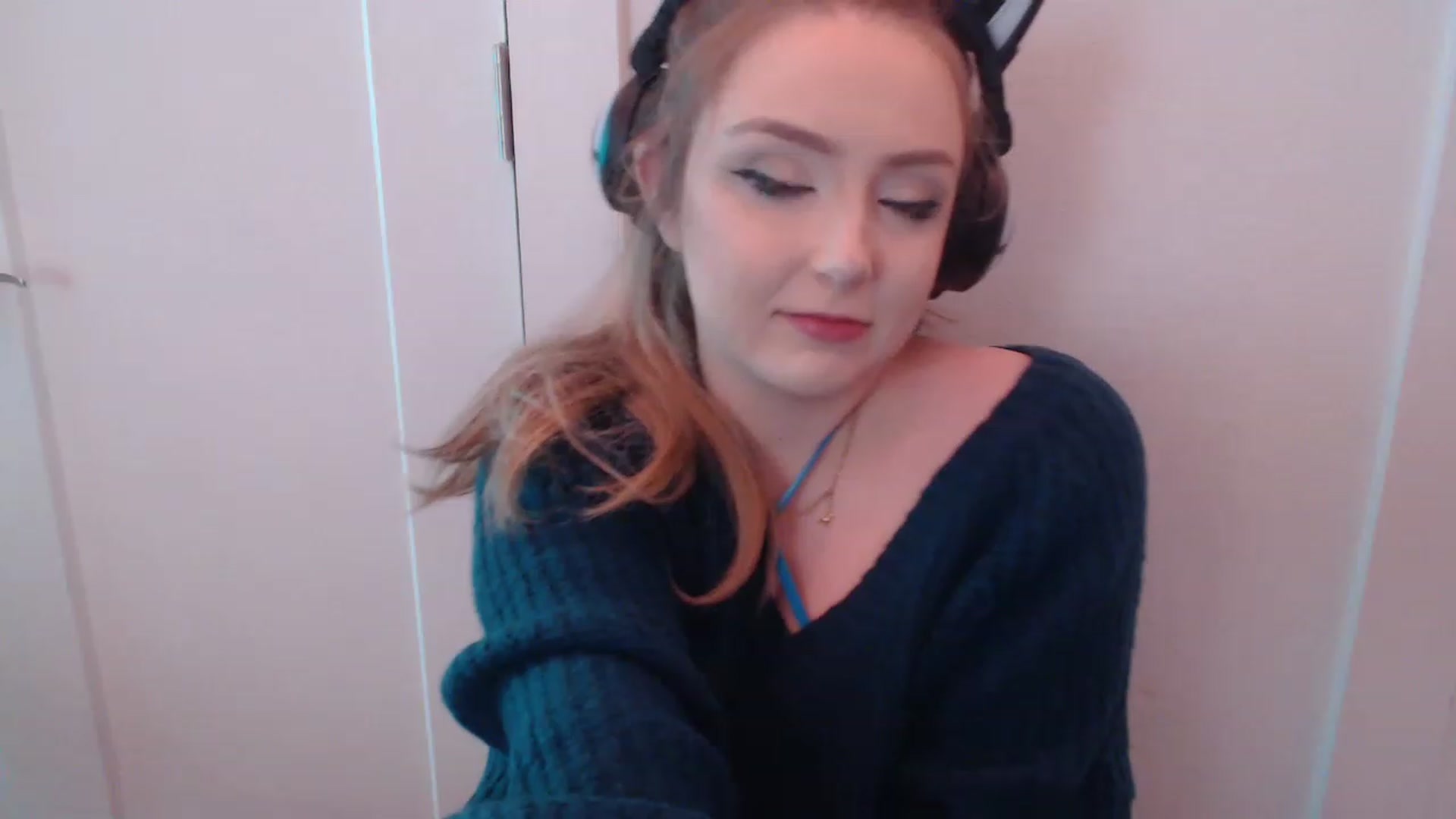 Gallery image thumbnail from LibbyxDoe's myfreecams stream on, 11/19/2022, 12:43 image 3 of 20