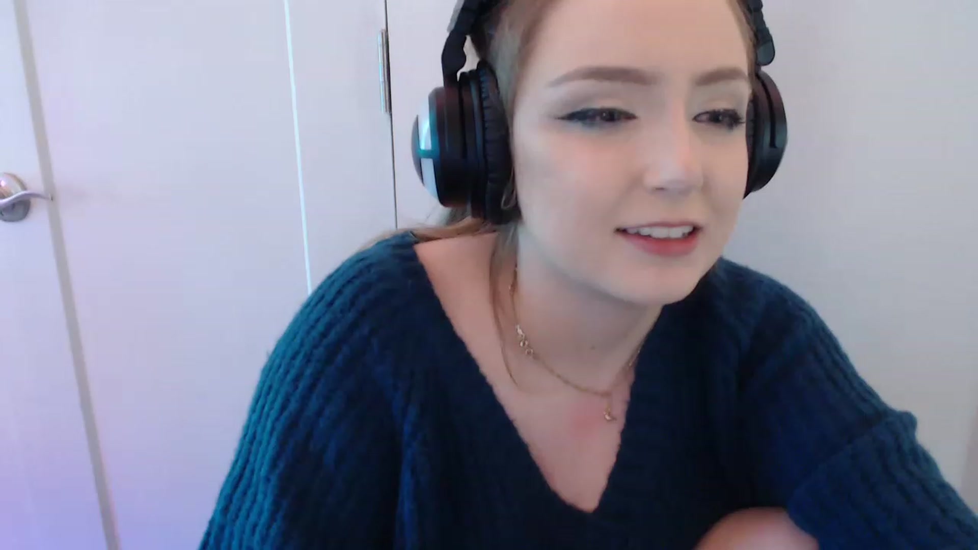 Gallery image thumbnail from LibbyxDoe's myfreecams stream on, 11/19/2022, 15:53 image 18 of 20
