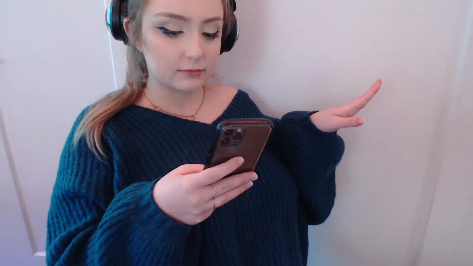 Gallery image thumbnail from LibbyxDoe's myfreecams stream on, 11/19/2022, 15:53 image 8 of 20