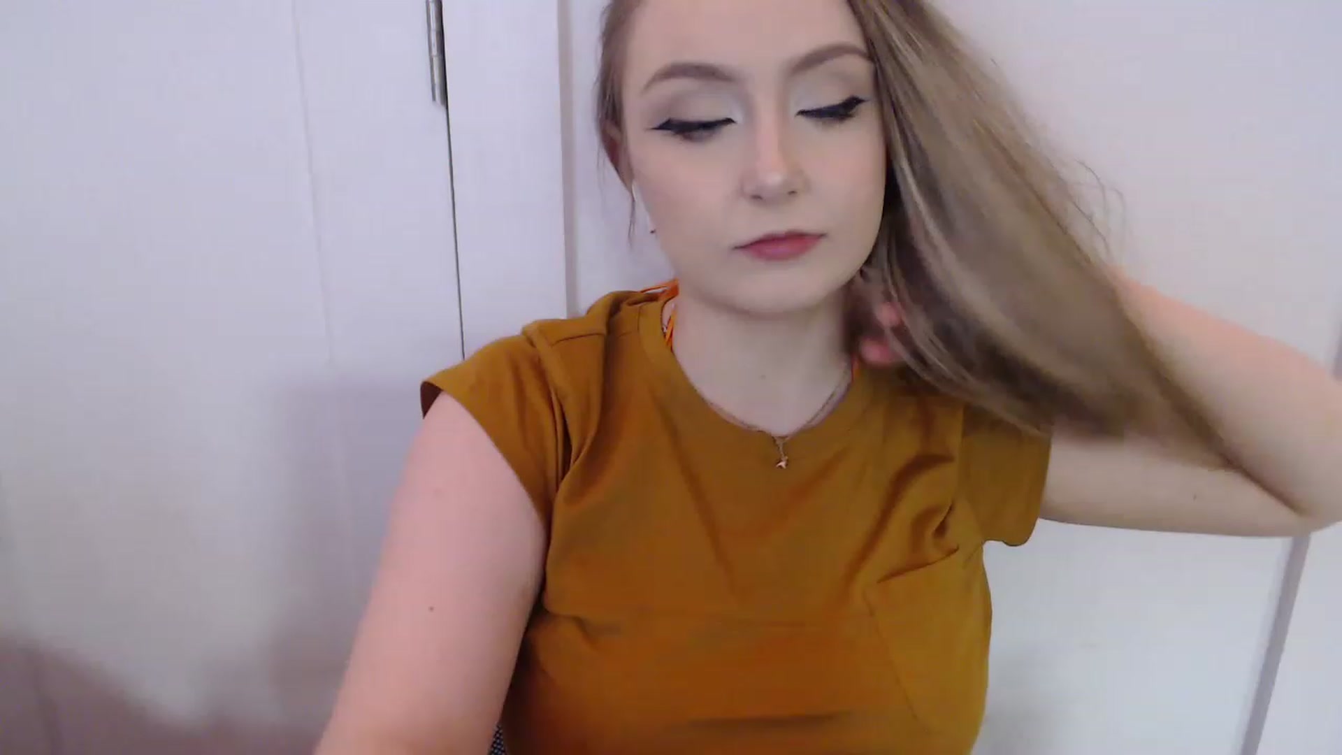 Gallery image thumbnail from LibbyxDoe's myfreecams stream on, 11/25/2022, 07:06 image 8 of 20