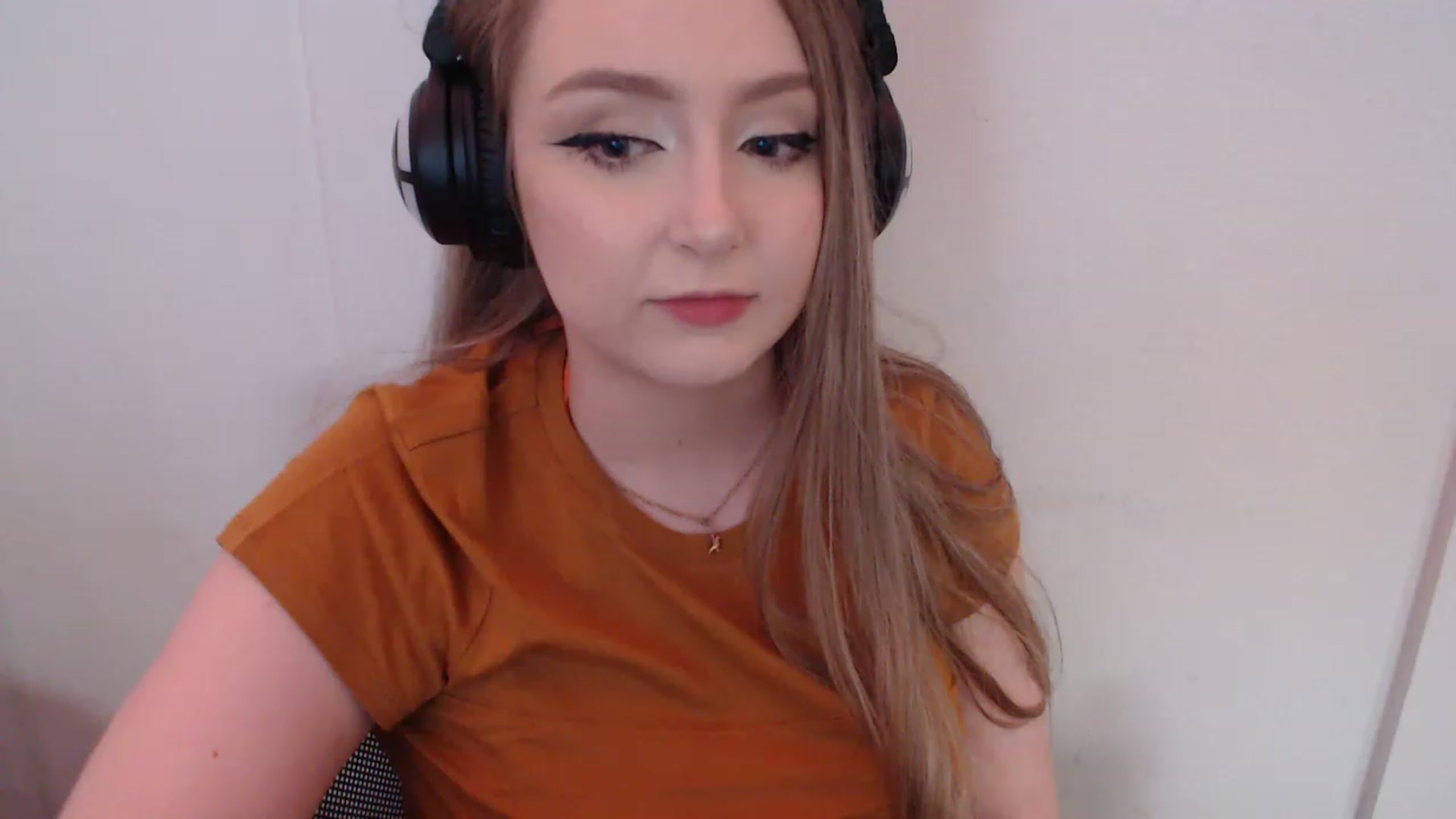 Gallery image thumbnail from LibbyxDoe's myfreecams stream on, 11/25/2022, 07:53 image 9 of 20