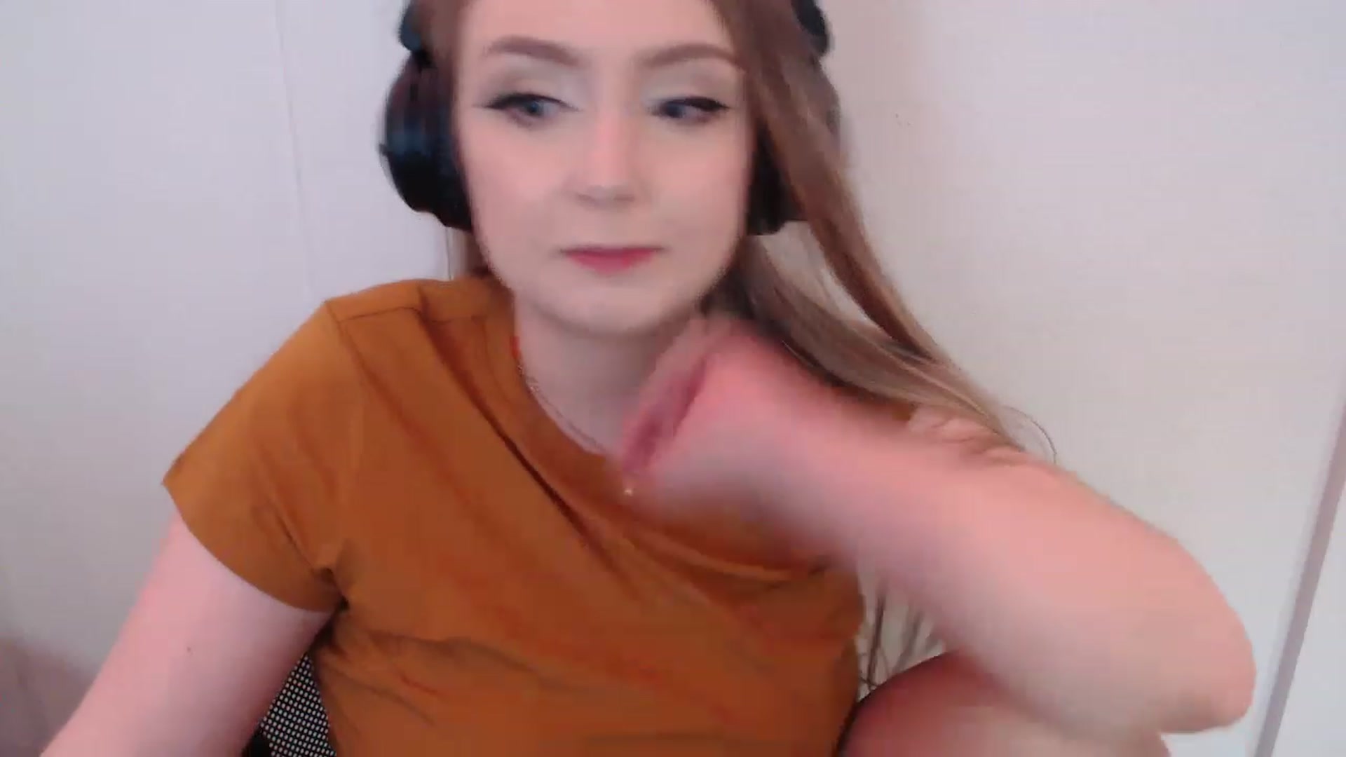 Gallery image thumbnail from LibbyxDoe's myfreecams stream on, 11/25/2022, 07:53 image 13 of 20