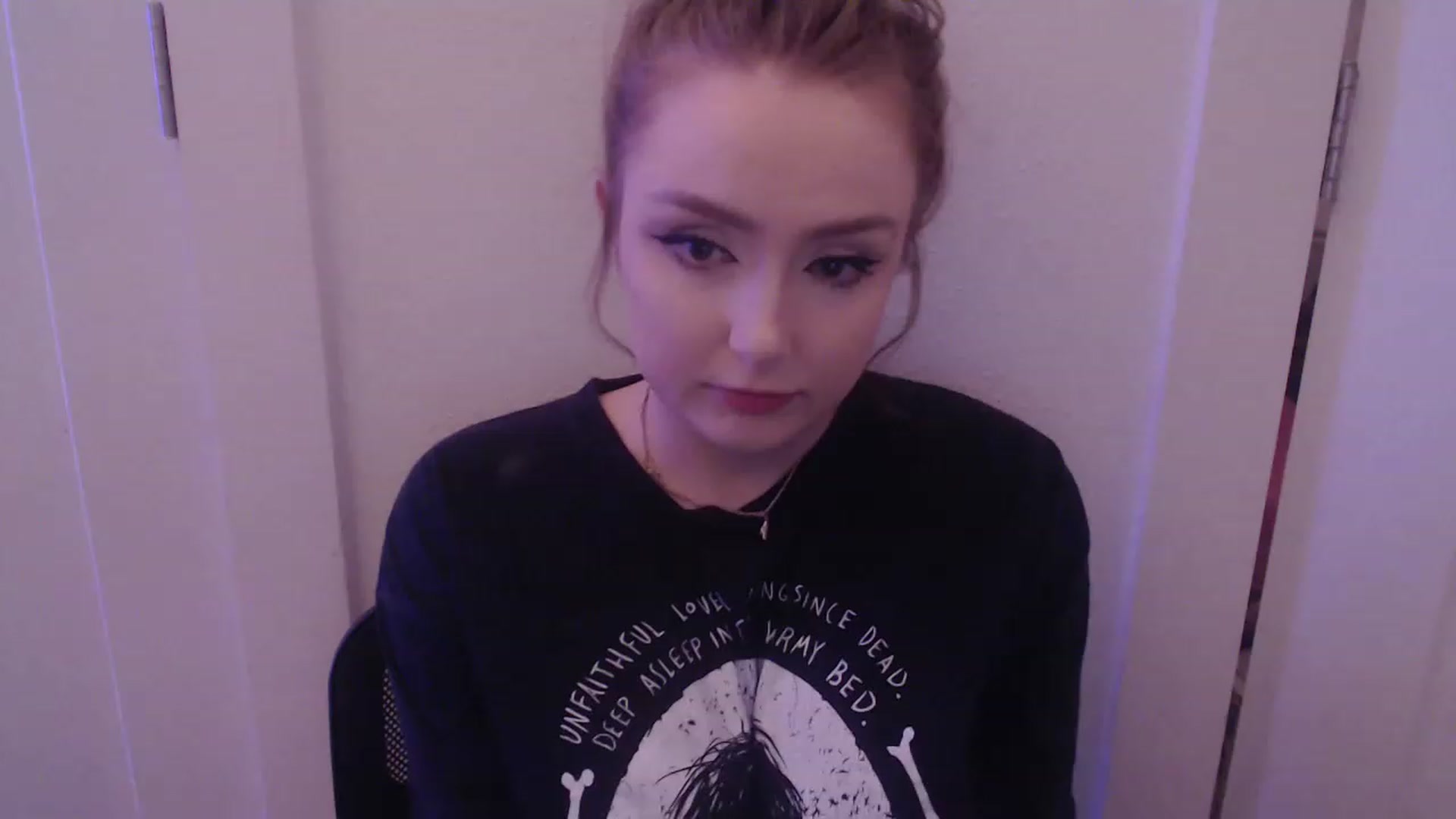 Gallery image thumbnail from LibbyxDoe's myfreecams stream on, 12/08/2022, 10:41 image 11 of 20