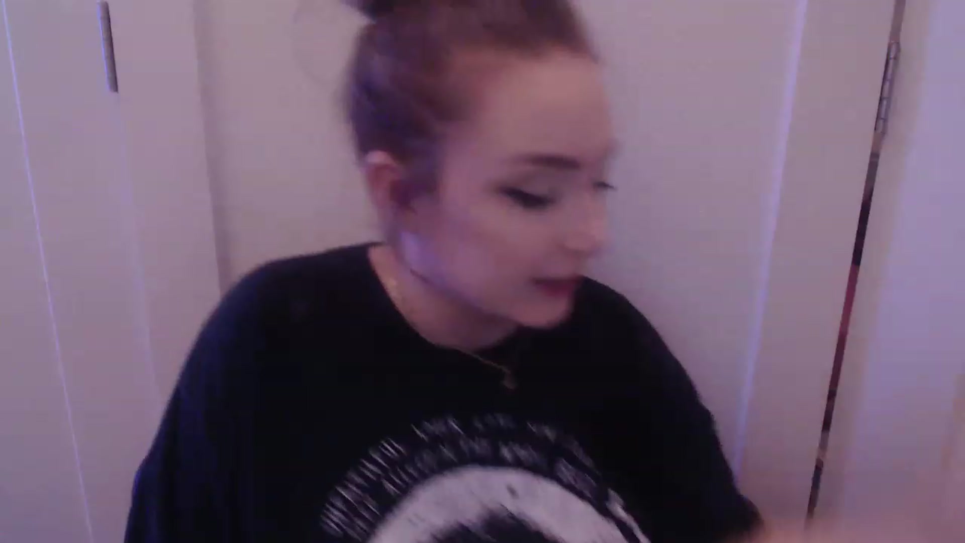 Gallery image thumbnail from LibbyxDoe's myfreecams stream on, 12/08/2022, 10:41 image 10 of 20