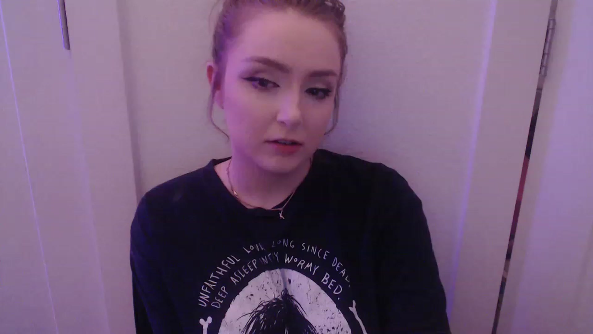Gallery image thumbnail from LibbyxDoe's myfreecams stream on, 12/08/2022, 10:41 image 12 of 20