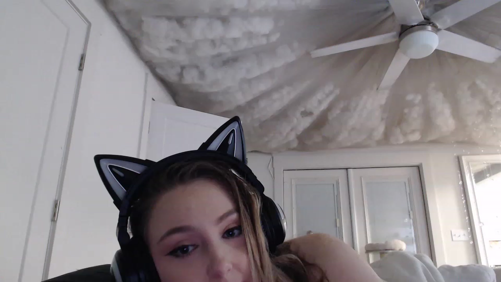 Gallery image thumbnail from LibbyxDoe's myfreecams stream on, 12/15/2022, 09:57 image 1 of 20