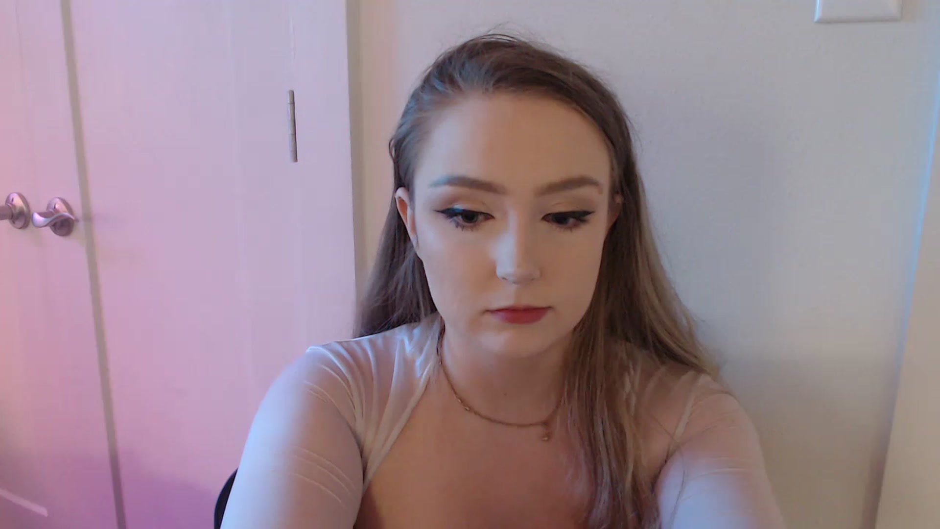 Gallery image thumbnail from LibbyxDoe's myfreecams stream on, 12/21/2022, 16:13 image 13 of 20