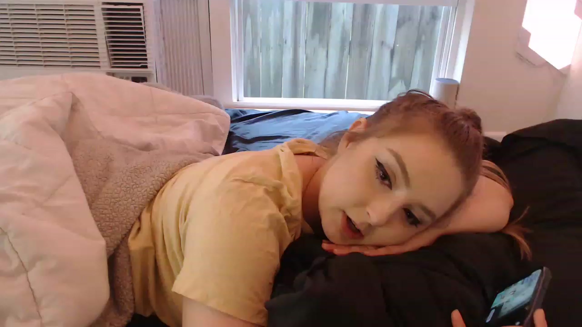 Gallery image thumbnail from LibbyxDoe's myfreecams stream on, 12/22/2022, 13:40 image 7 of 20