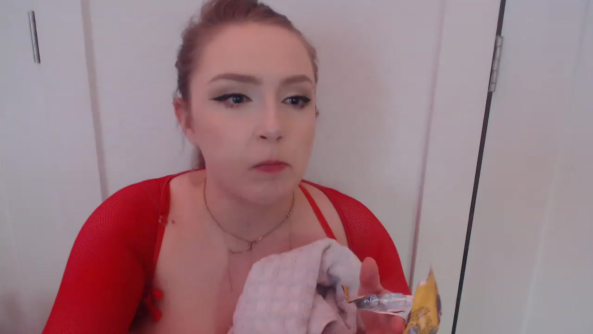 Gallery image thumbnail from LibbyxDoe's myfreecams stream on, 12/23/2022, 13:08 image 11 of 20