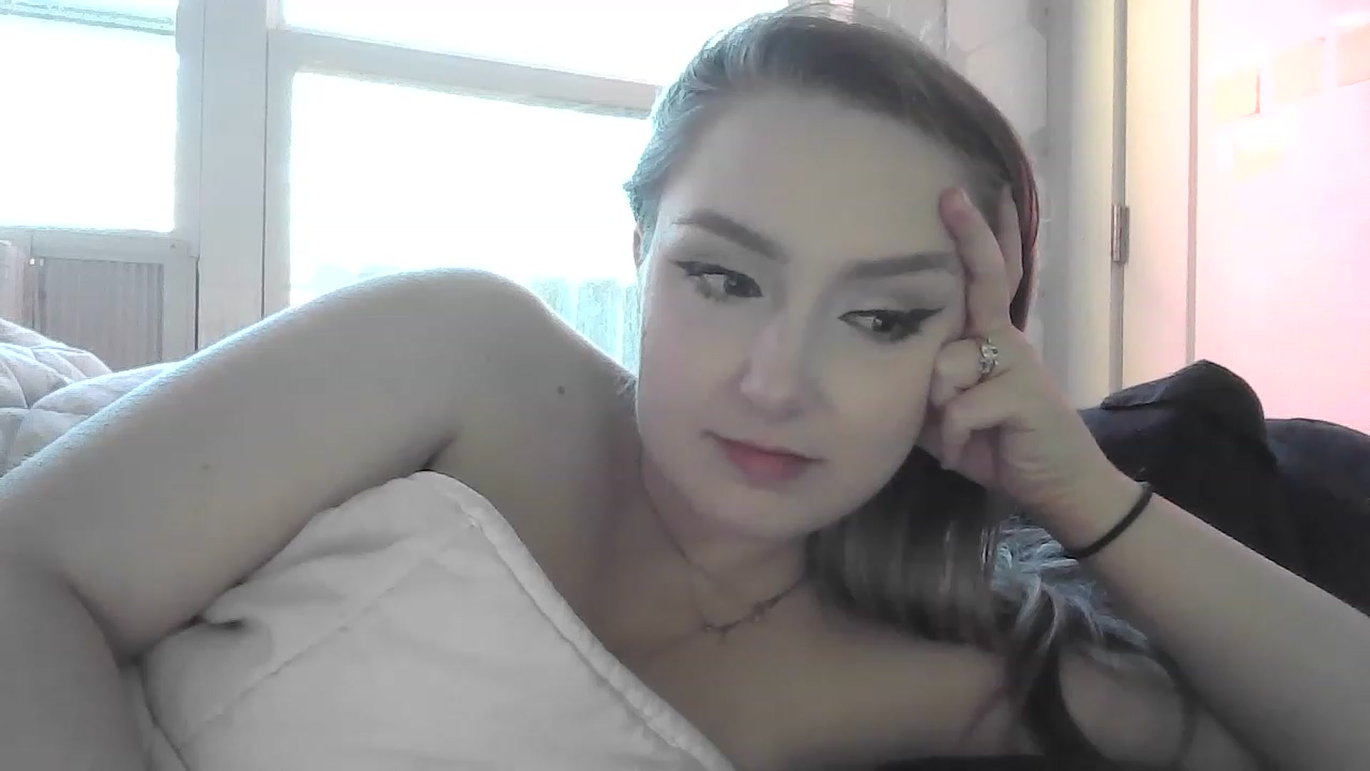 Gallery image thumbnail from LibbyxDoe's myfreecams stream on, 12/23/2022, 18:29 image 9 of 20
