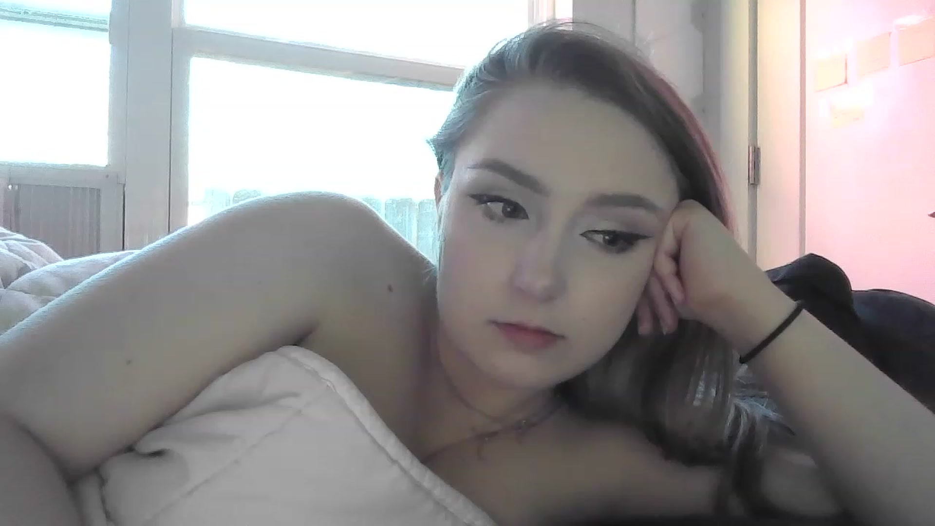 Gallery image thumbnail from LibbyxDoe's myfreecams stream on, 12/23/2022, 18:29 image 7 of 20