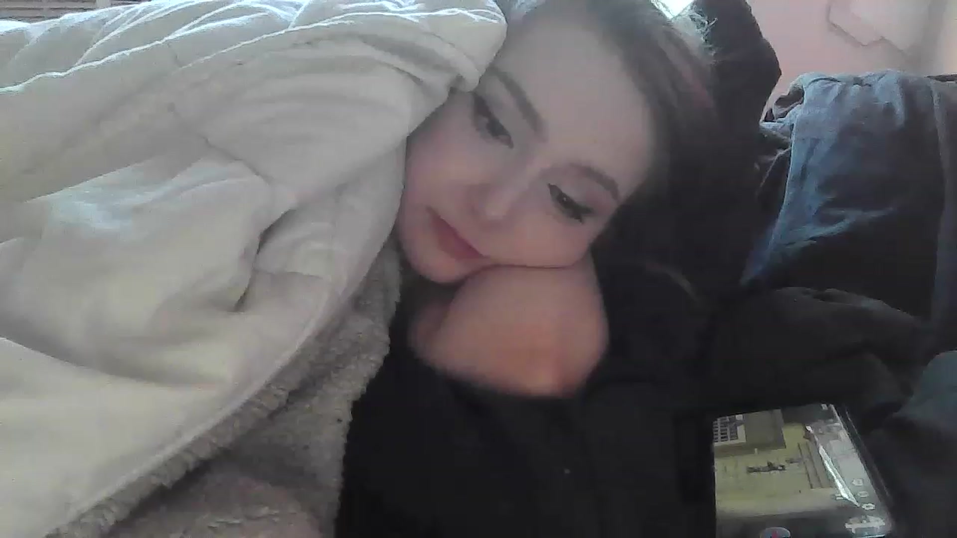 Gallery image thumbnail from LibbyxDoe's myfreecams stream on, 12/23/2022, 20:02 image 11 of 20