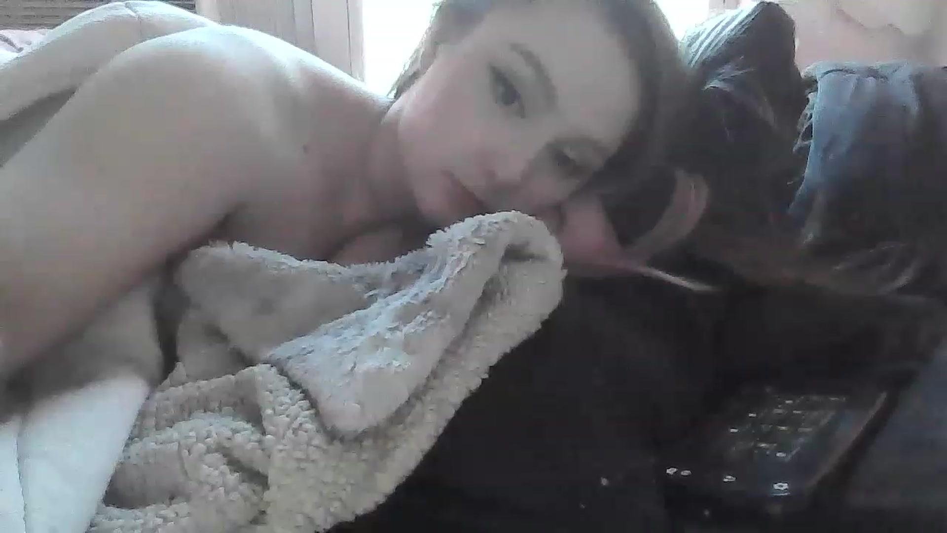 Gallery image thumbnail from LibbyxDoe's myfreecams stream on, 12/23/2022, 20:02 image 13 of 20