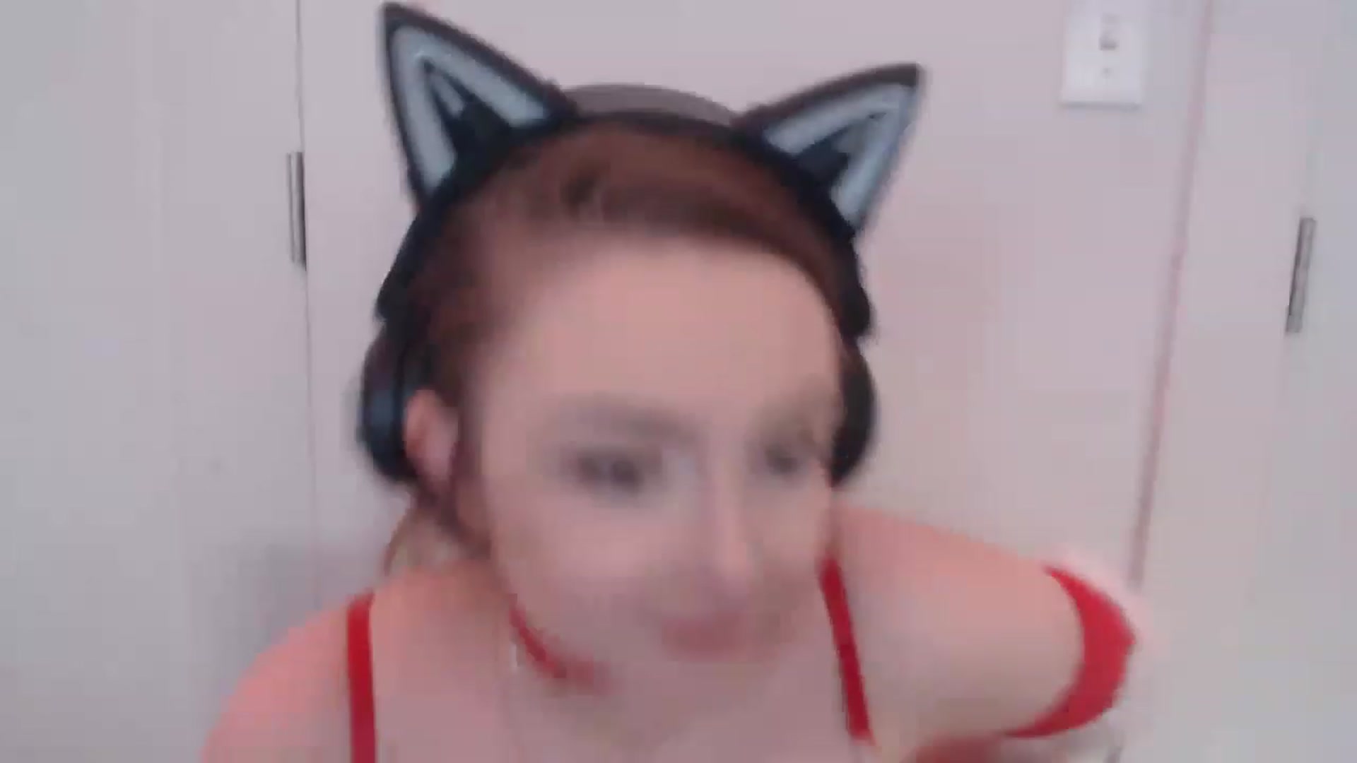 Gallery image thumbnail from LibbyxDoe's myfreecams stream on, 12/27/2022, 10:31 image 5 of 20