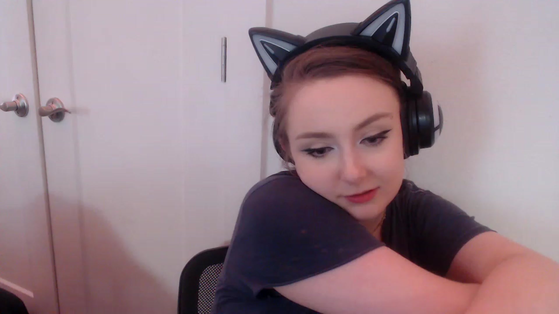 Gallery image thumbnail from LibbyxDoe's myfreecams stream on, 12/28/2022, 08:26 image 1 of 20