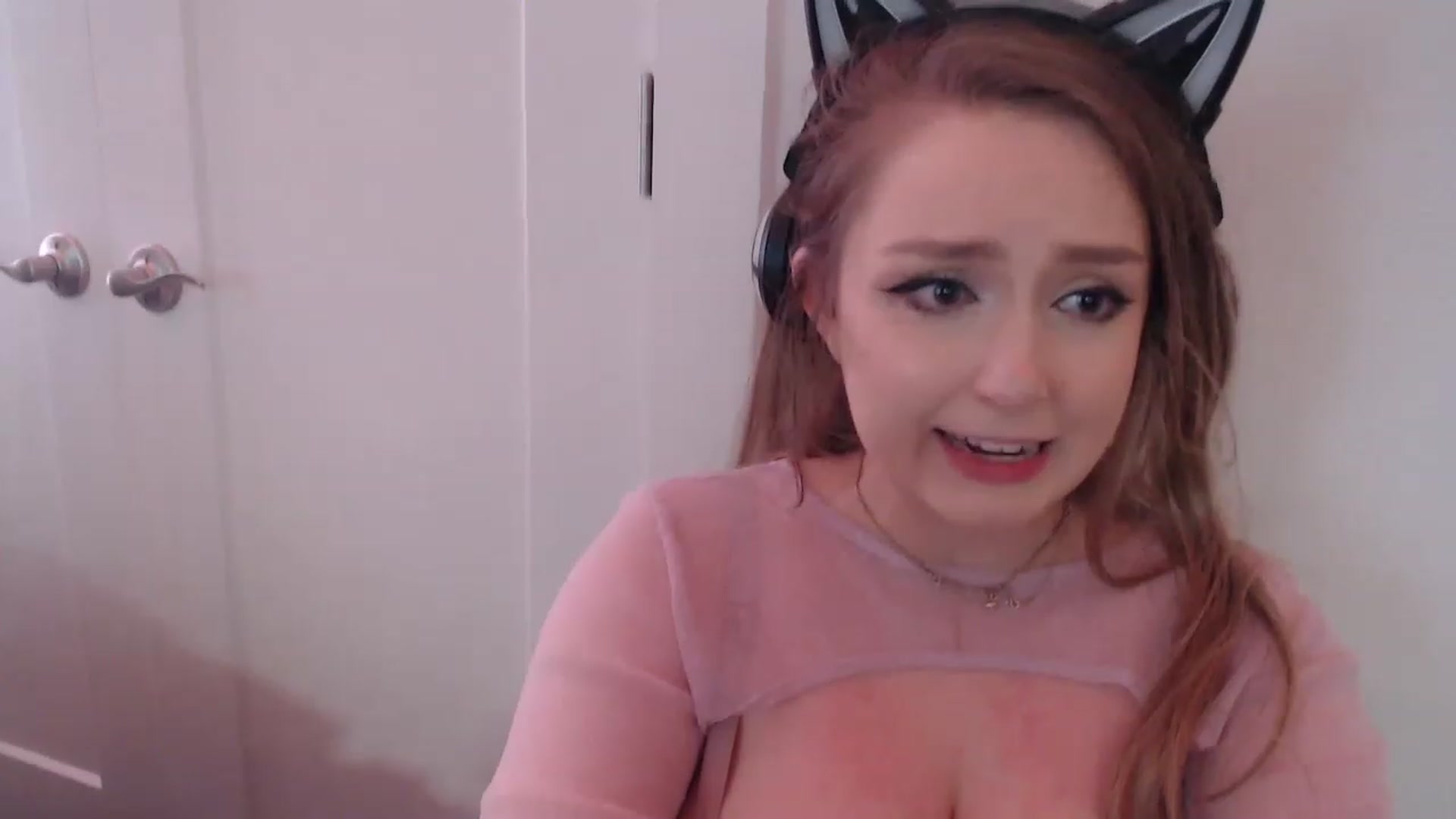 Gallery image thumbnail from LibbyxDoe's myfreecams stream on, 01/02/2023, 13:18 image 14 of 20