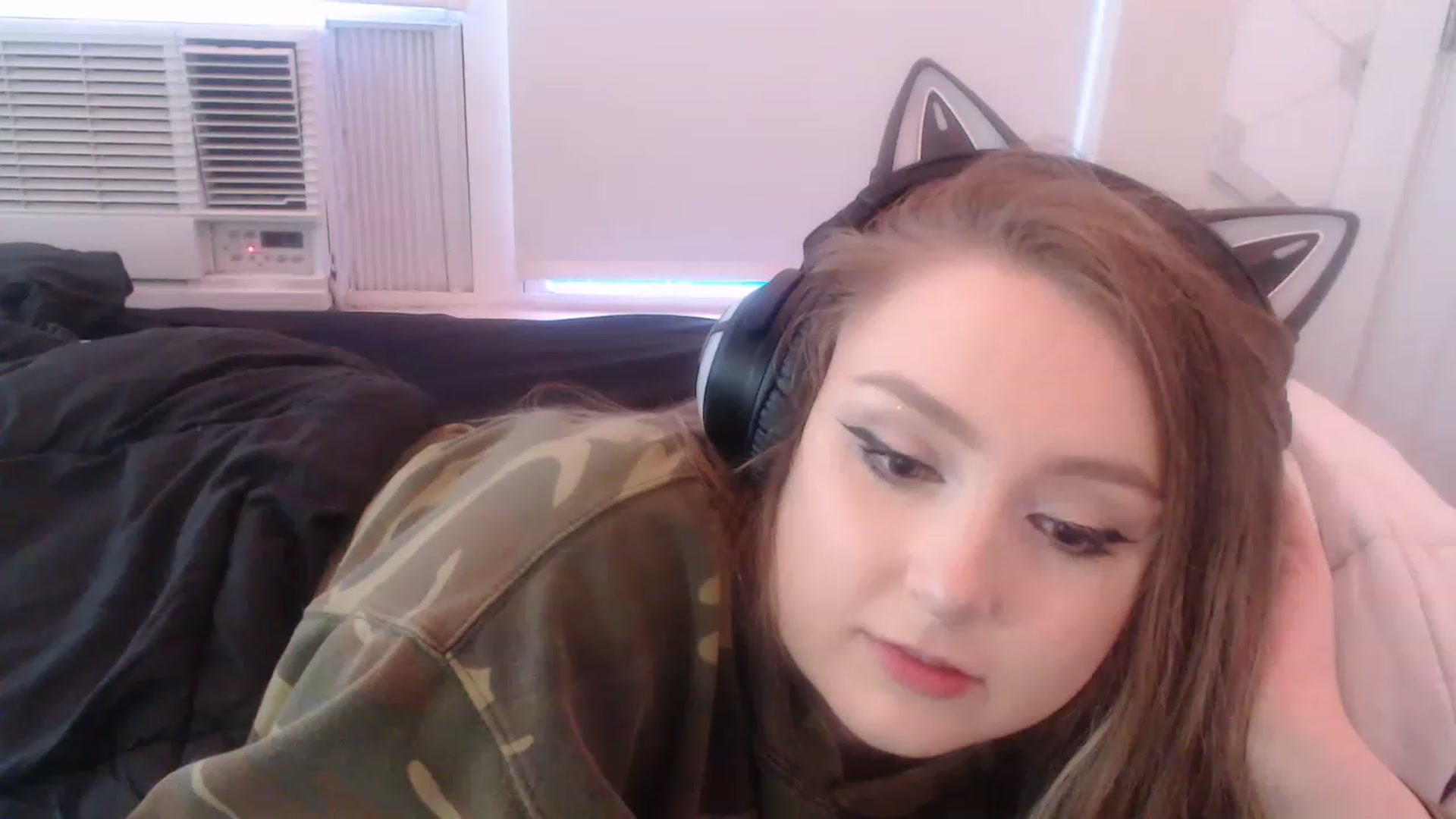 Gallery image thumbnail from LibbyxDoe's myfreecams stream on, 01/02/2023, 14:23 image 6 of 20