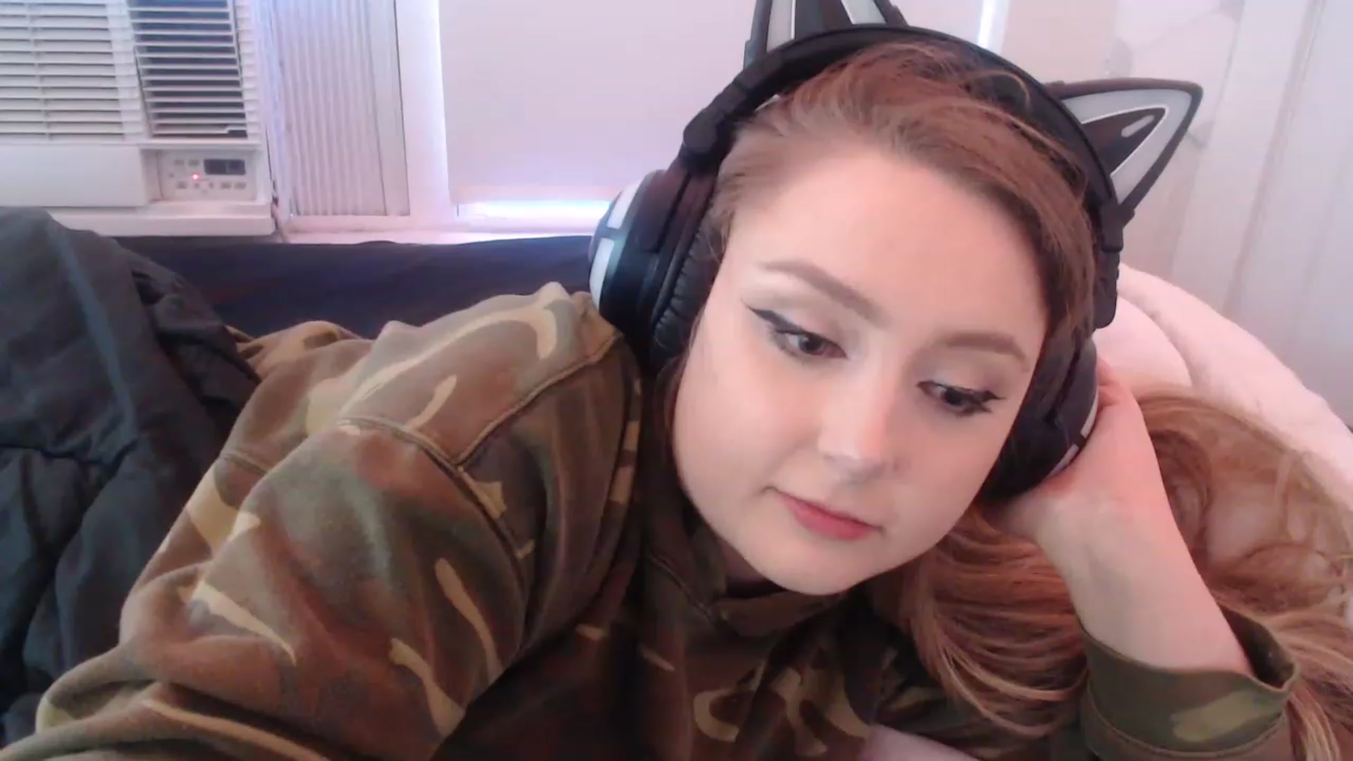 Gallery image thumbnail from LibbyxDoe's myfreecams stream on, 01/02/2023, 14:23 image 12 of 20
