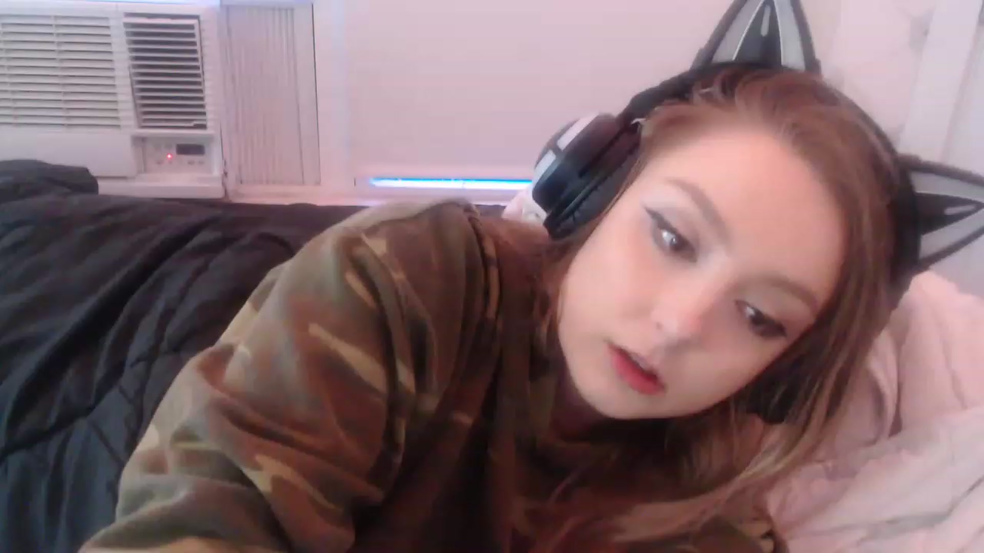 Gallery image thumbnail from LibbyxDoe's myfreecams stream on, 01/02/2023, 14:23 image 1 of 20