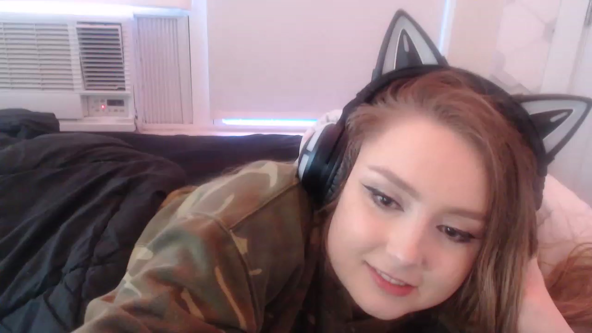 Gallery image thumbnail from LibbyxDoe's myfreecams stream on, 01/02/2023, 14:23 image 5 of 20