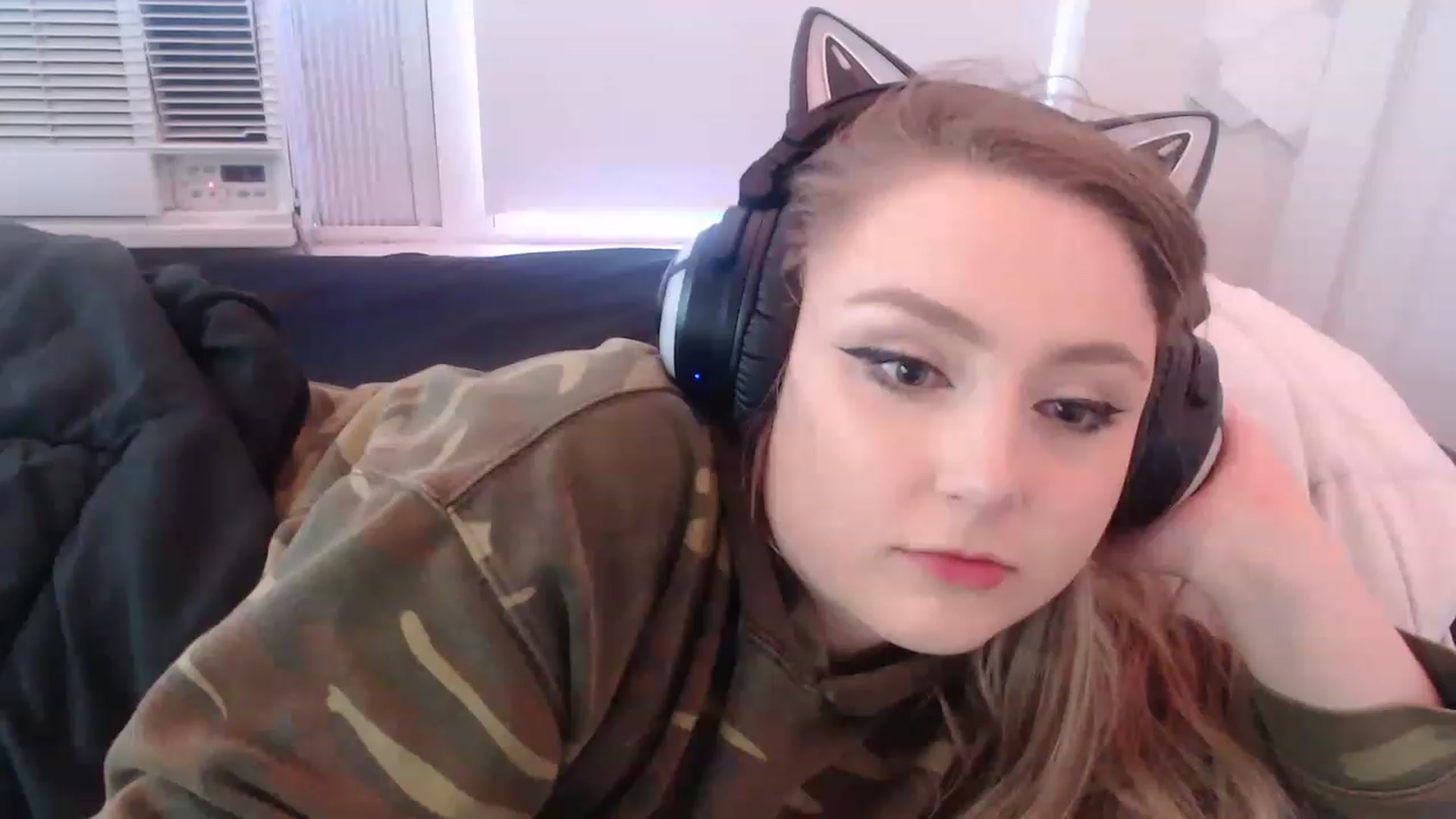 Gallery image thumbnail from LibbyxDoe's myfreecams stream on, 01/02/2023, 14:23 image 14 of 20