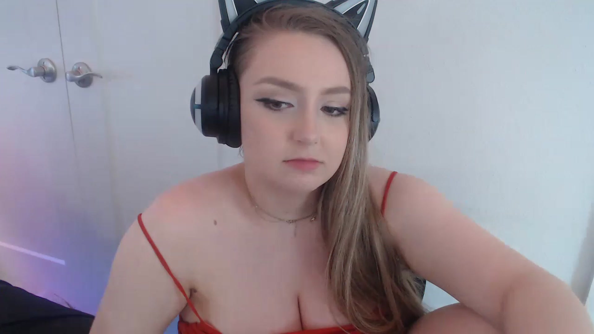 Gallery image thumbnail from LibbyxDoe's myfreecams stream on, 01/03/2023, 17:29 image 17 of 20