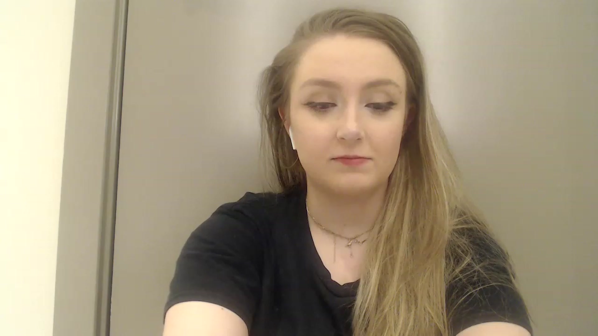 Gallery image thumbnail from LibbyxDoe's myfreecams stream on, 01/05/2023, 11:16 image 2 of 20
