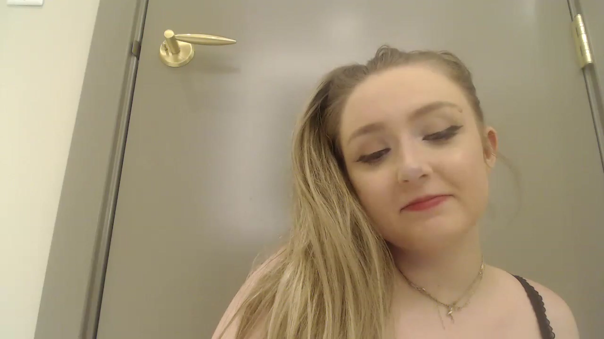 Gallery image thumbnail from LibbyxDoe's myfreecams stream on, 01/05/2023, 11:16 image 11 of 20
