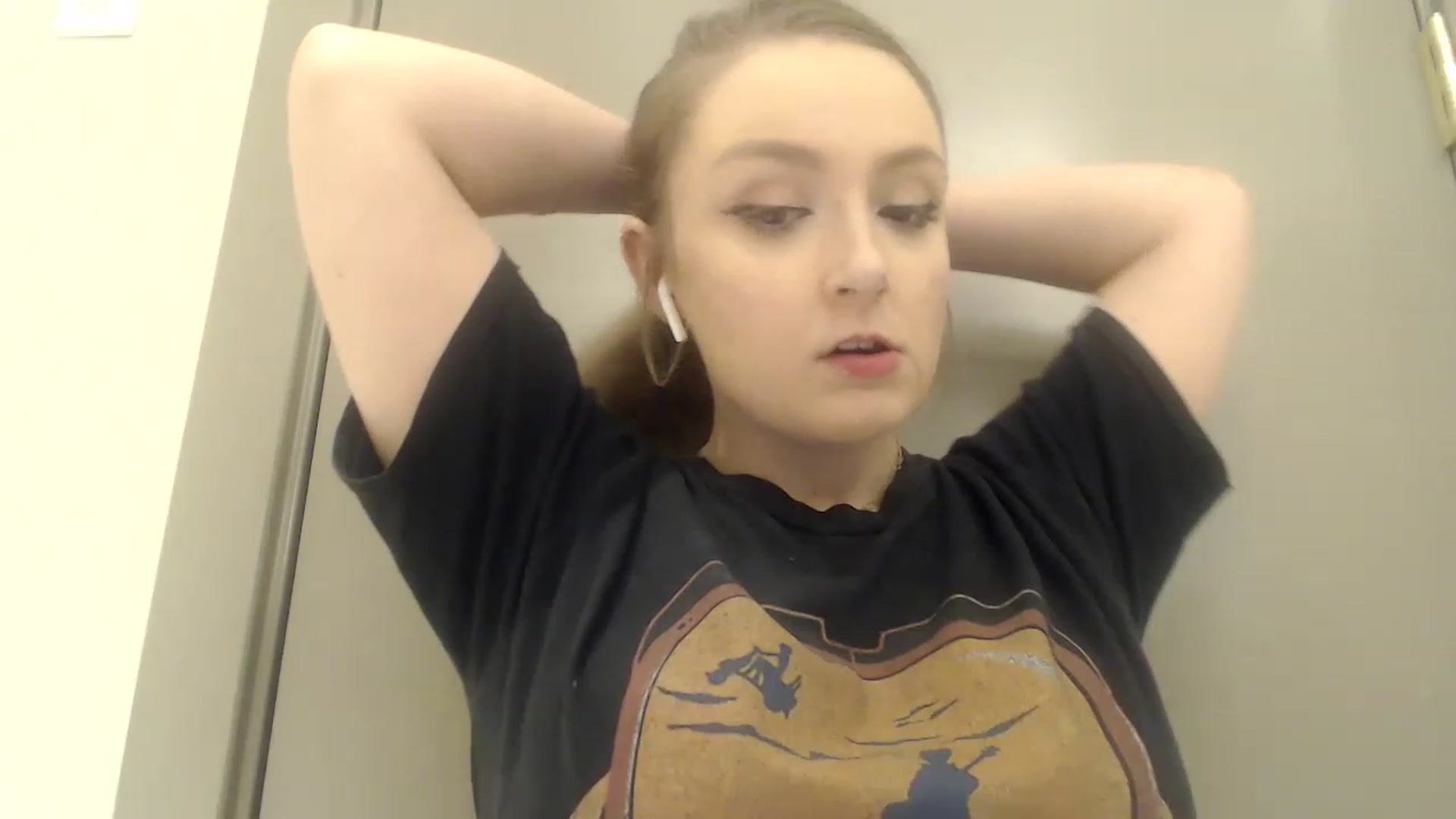 Gallery image thumbnail from LibbyxDoe's myfreecams stream on, 01/05/2023, 11:16 image 3 of 20