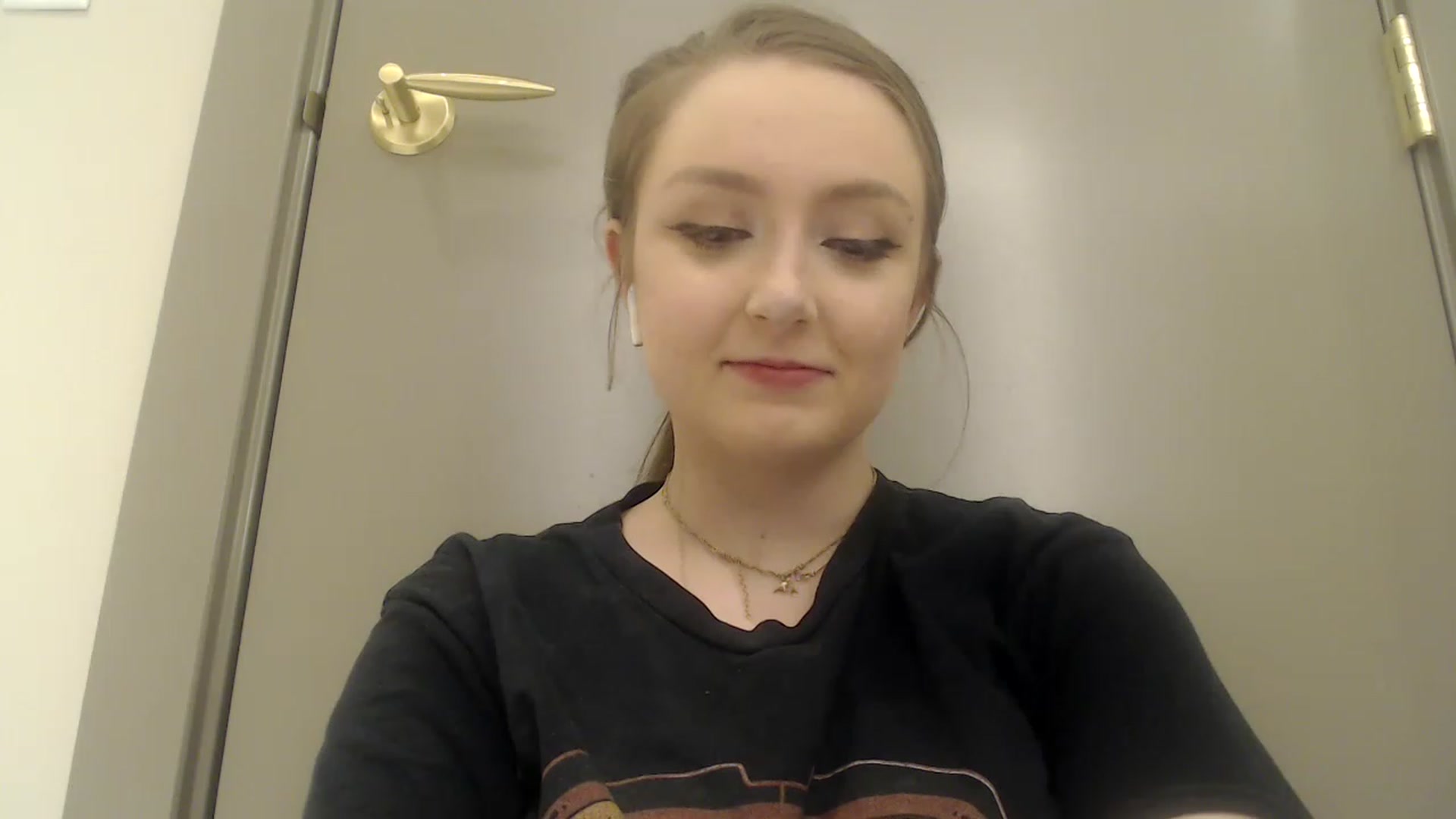 Gallery image thumbnail from LibbyxDoe's myfreecams stream on, 01/05/2023, 11:16 image 6 of 20