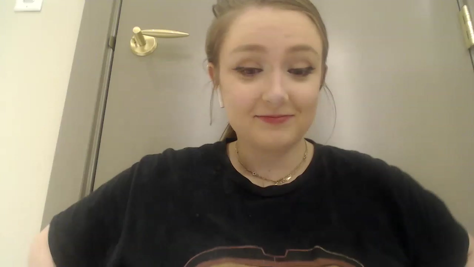 Gallery image thumbnail from LibbyxDoe's myfreecams stream on, 01/05/2023, 11:16 image 4 of 20