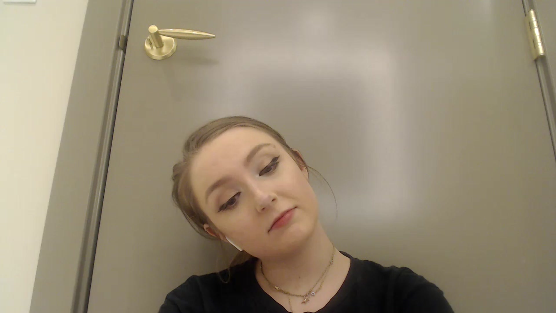 Gallery image thumbnail from LibbyxDoe's myfreecams stream on, 01/05/2023, 11:16 image 10 of 20