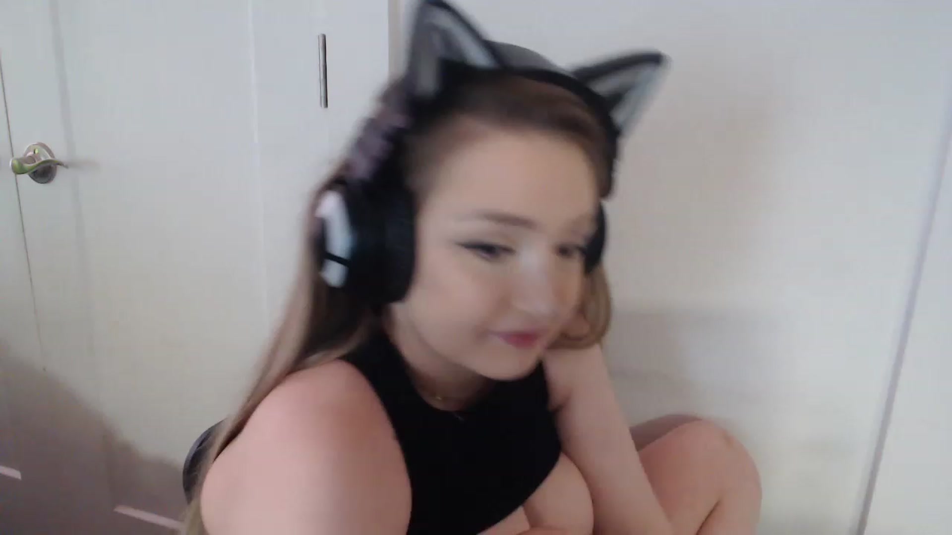 Gallery image thumbnail from LibbyxDoe's myfreecams stream on, 01/09/2023, 10:57 image 14 of 20