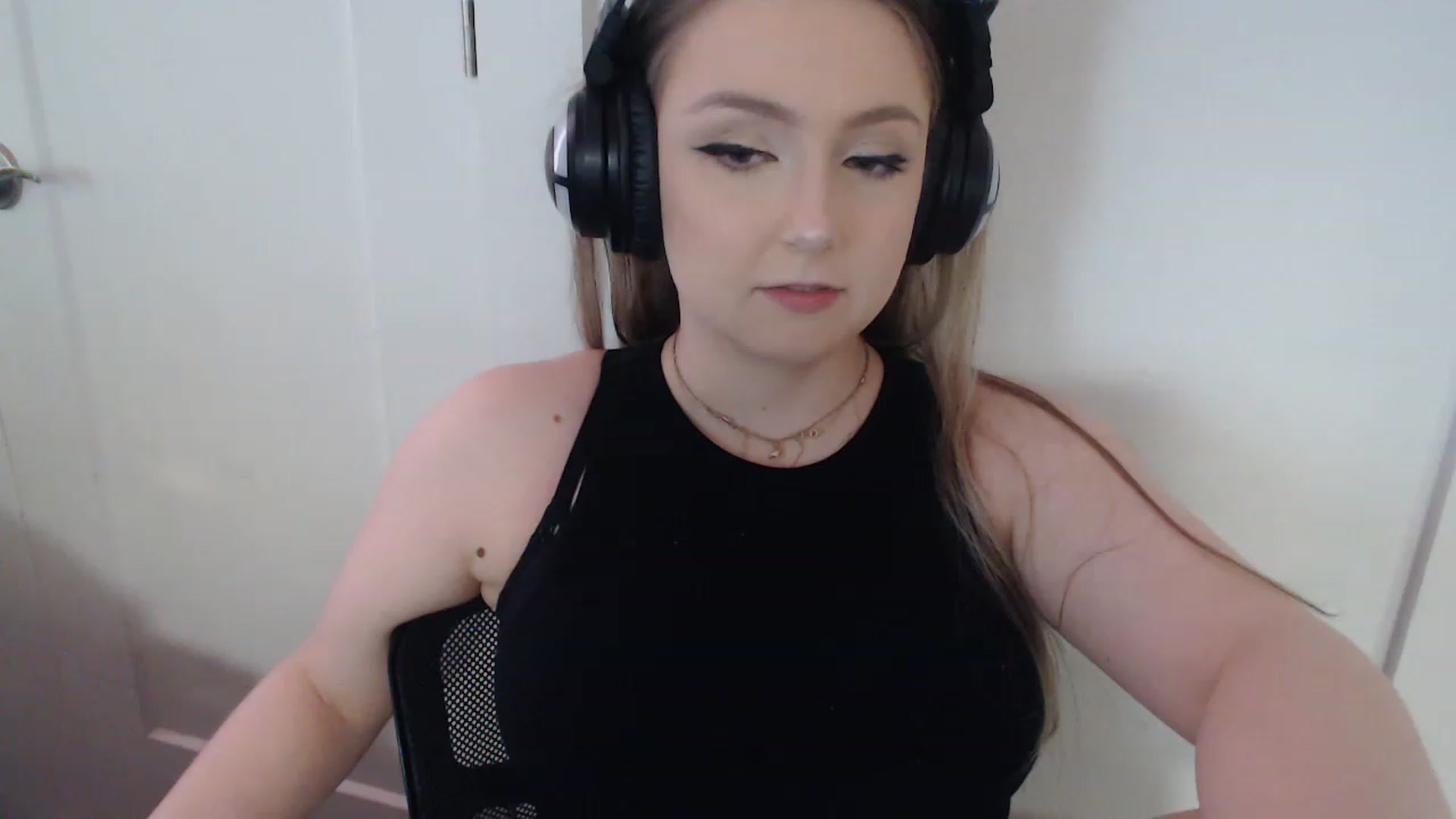 Gallery image thumbnail from LibbyxDoe's myfreecams stream on, 01/09/2023, 10:57 image 3 of 20
