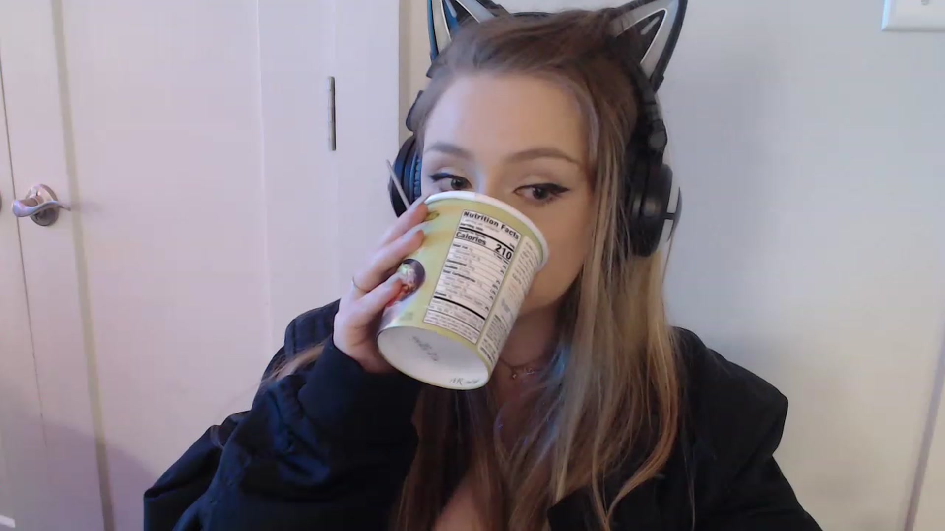 Gallery image thumbnail from LibbyxDoe's myfreecams stream on, 01/09/2023, 14:17 image 15 of 20