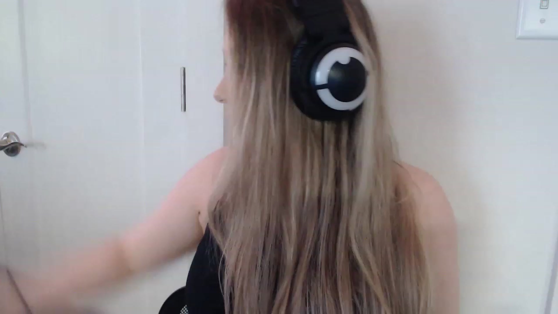 Gallery image thumbnail from LibbyxDoe's myfreecams stream on, 01/09/2023, 14:17 image 1 of 20