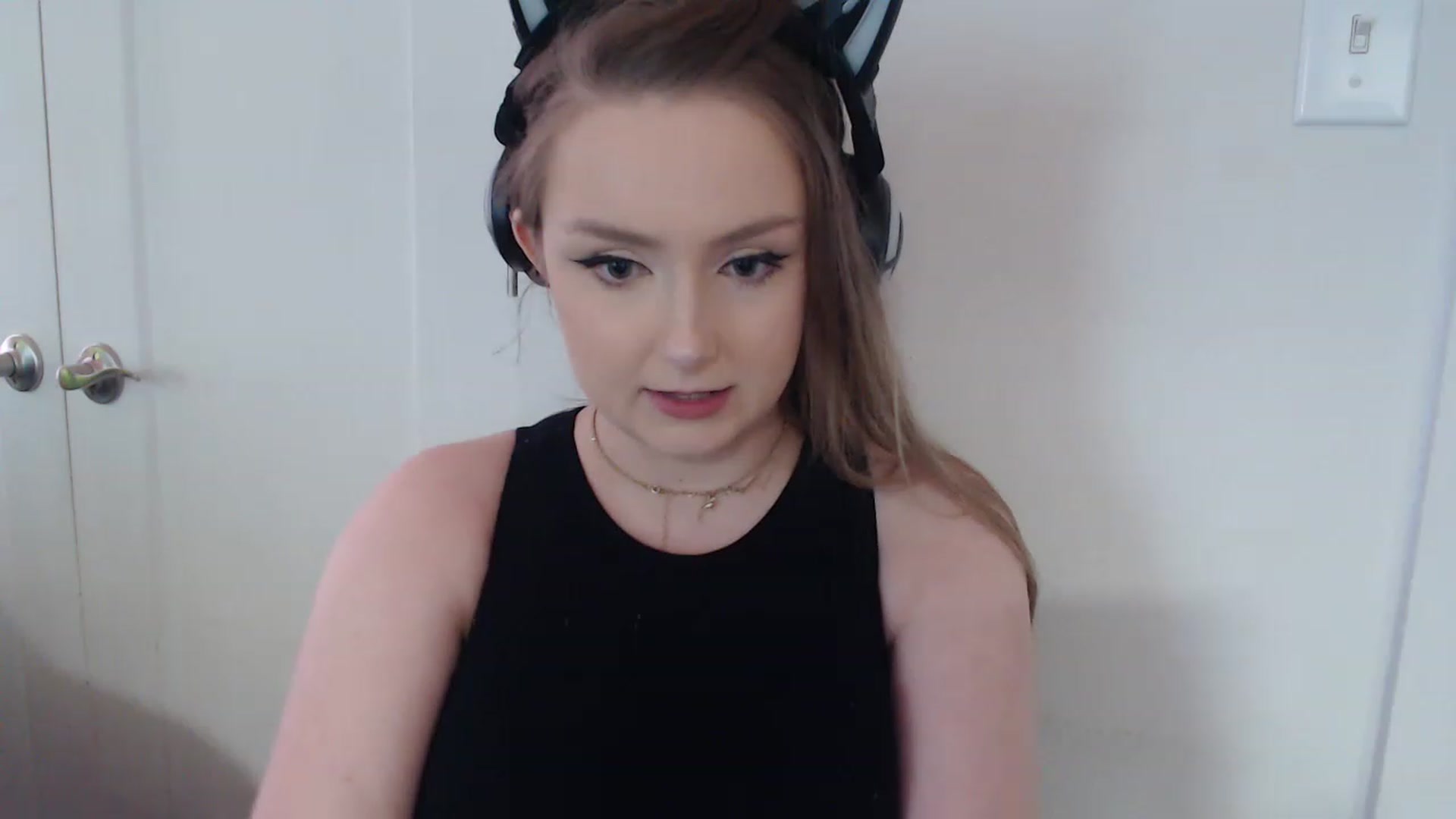 Gallery image thumbnail from LibbyxDoe's myfreecams stream on, 01/09/2023, 14:17 image 5 of 20
