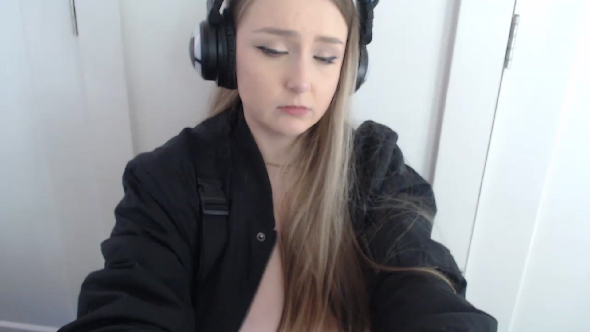 Gallery image thumbnail from LibbyxDoe's myfreecams stream on, 01/09/2023, 17:54 image 16 of 20