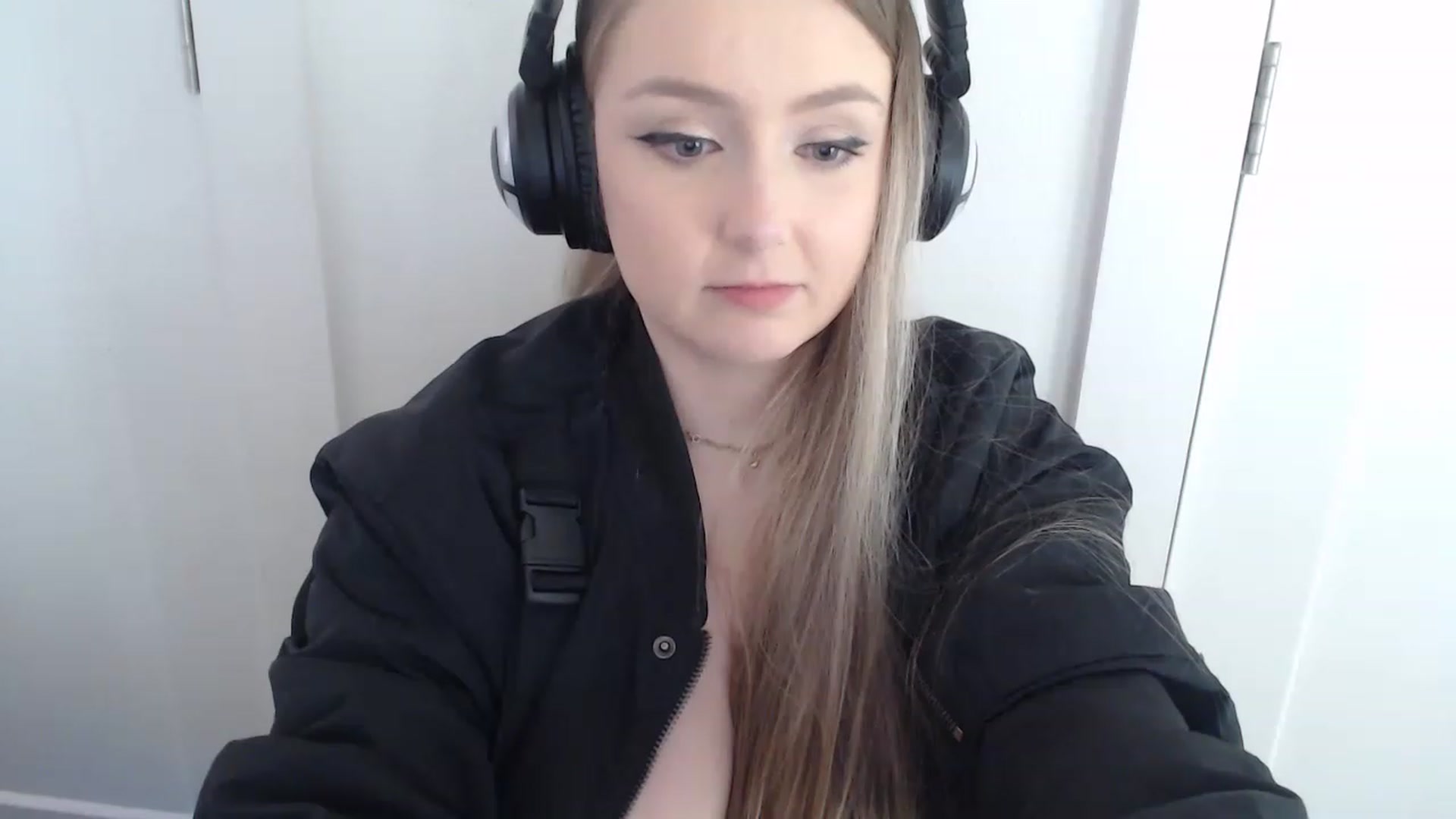 Gallery image thumbnail from LibbyxDoe's myfreecams stream on, 01/09/2023, 17:54 image 19 of 20