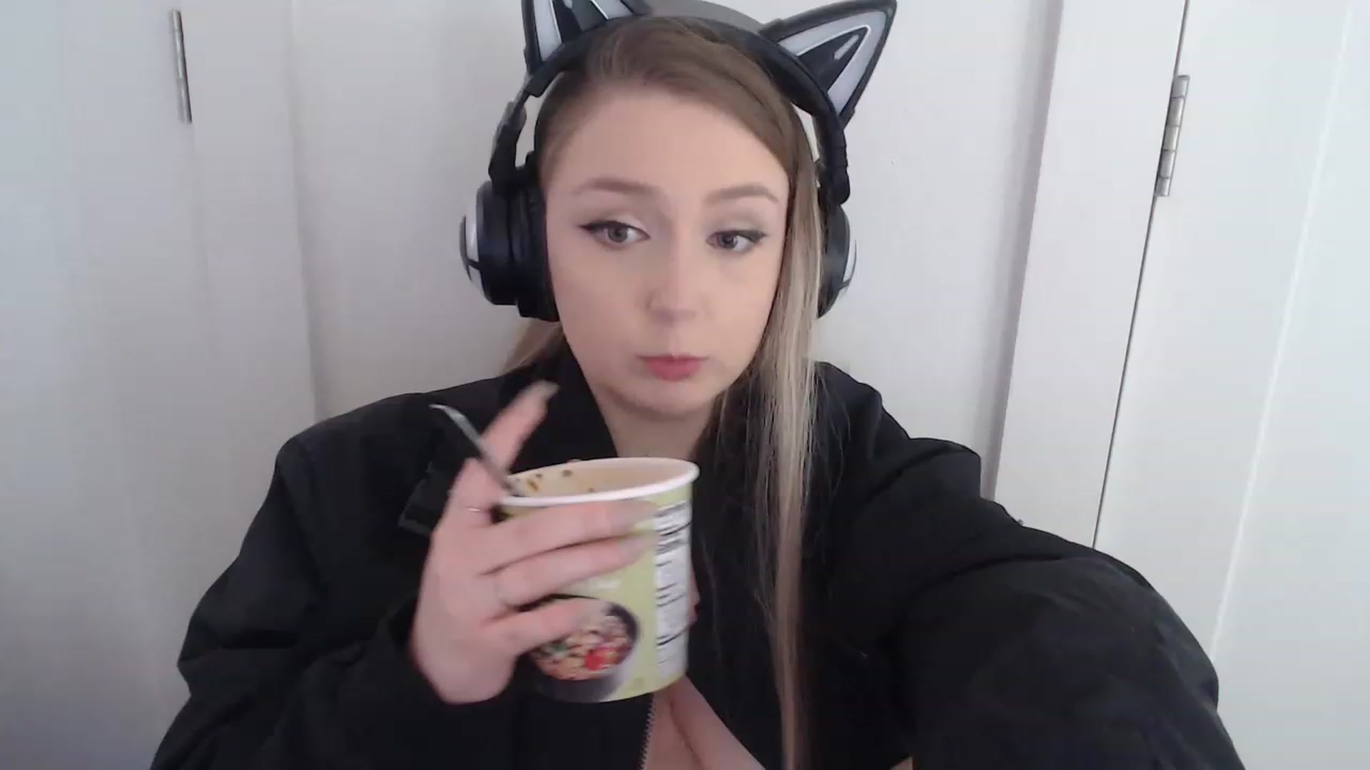 Gallery image thumbnail from LibbyxDoe's myfreecams stream on, 01/09/2023, 17:54 image 10 of 20