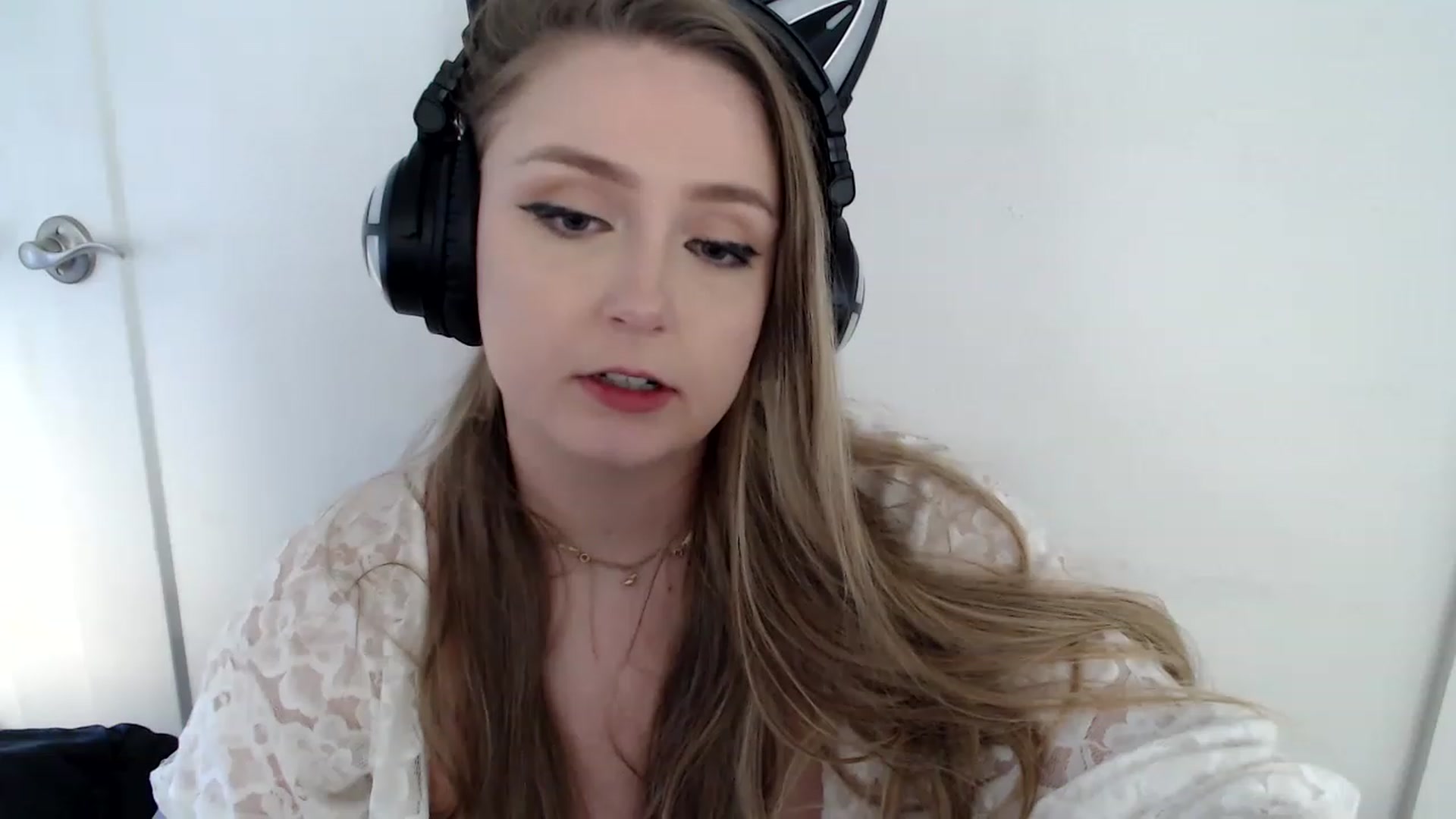 Gallery image thumbnail from LibbyxDoe's myfreecams stream on, 01/15/2023, 16:03 image 18 of 20