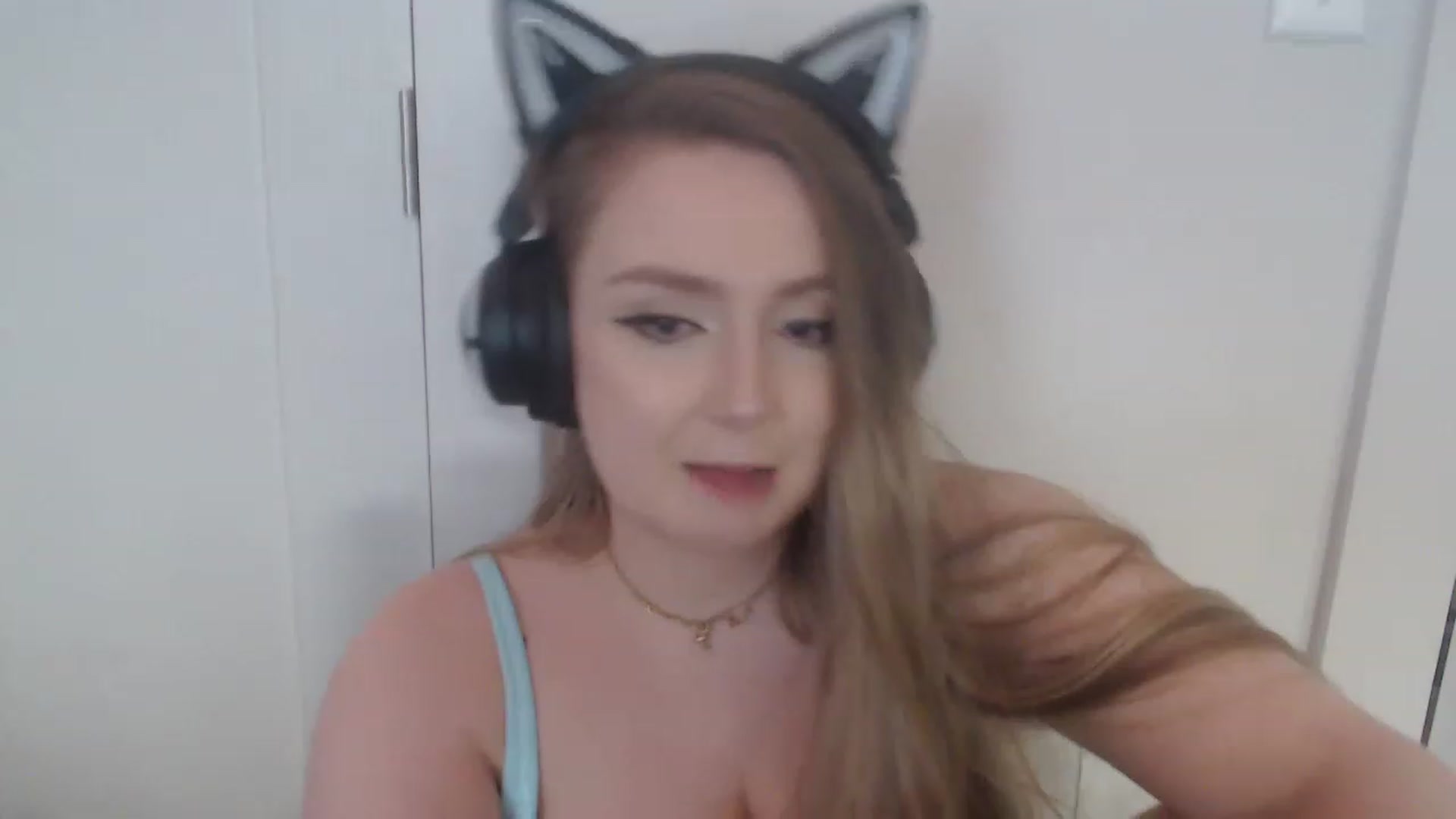Gallery image thumbnail from LibbyxDoe's myfreecams stream on, 01/18/2023, 07:25 image 8 of 20