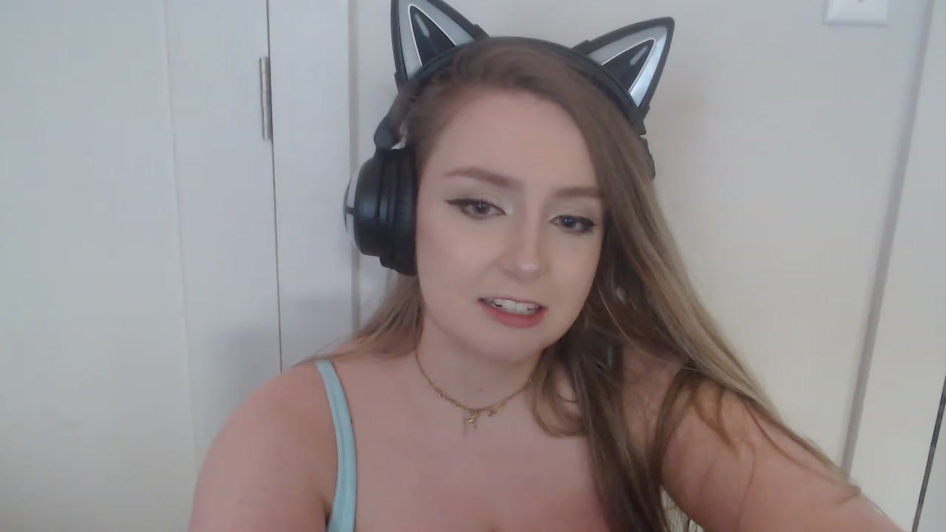 Gallery image thumbnail from LibbyxDoe's myfreecams stream on, 01/18/2023, 07:25 image 7 of 20