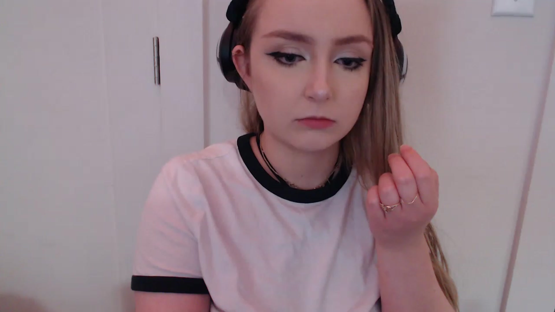 Gallery image thumbnail from LibbyxDoe's myfreecams stream on, 01/19/2023, 04:35 image 18 of 20