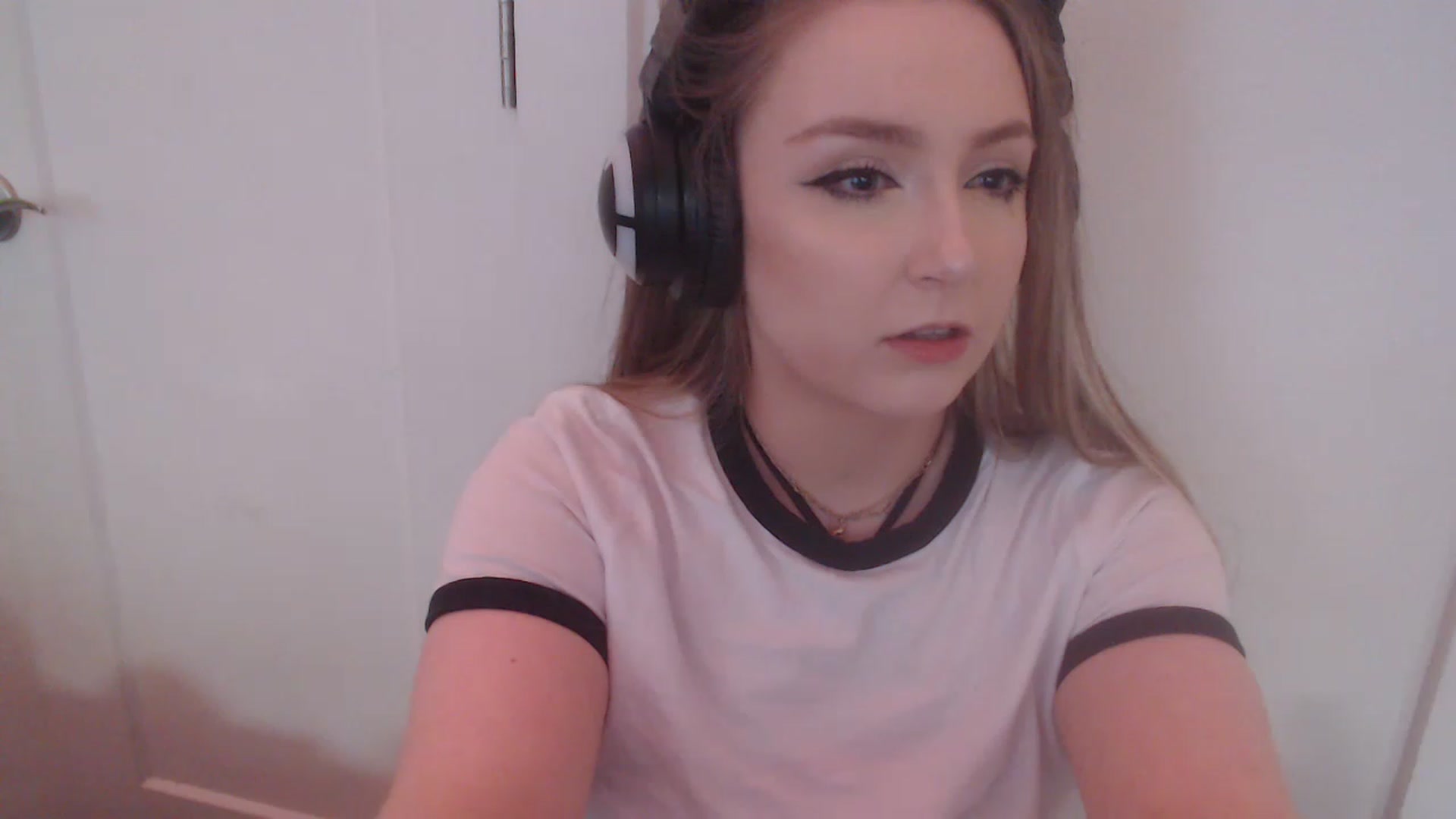 Gallery image thumbnail from LibbyxDoe's myfreecams stream on, 01/19/2023, 04:35 image 8 of 20