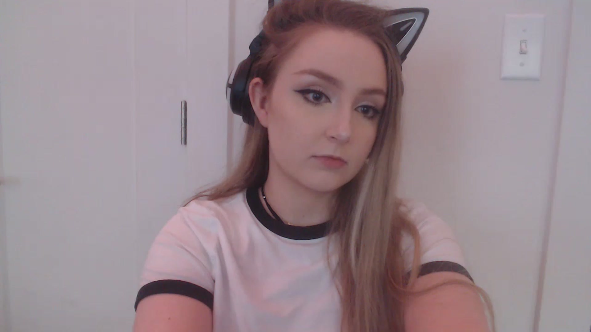 Gallery image thumbnail from LibbyxDoe's myfreecams stream on, 01/19/2023, 04:35 image 1 of 20
