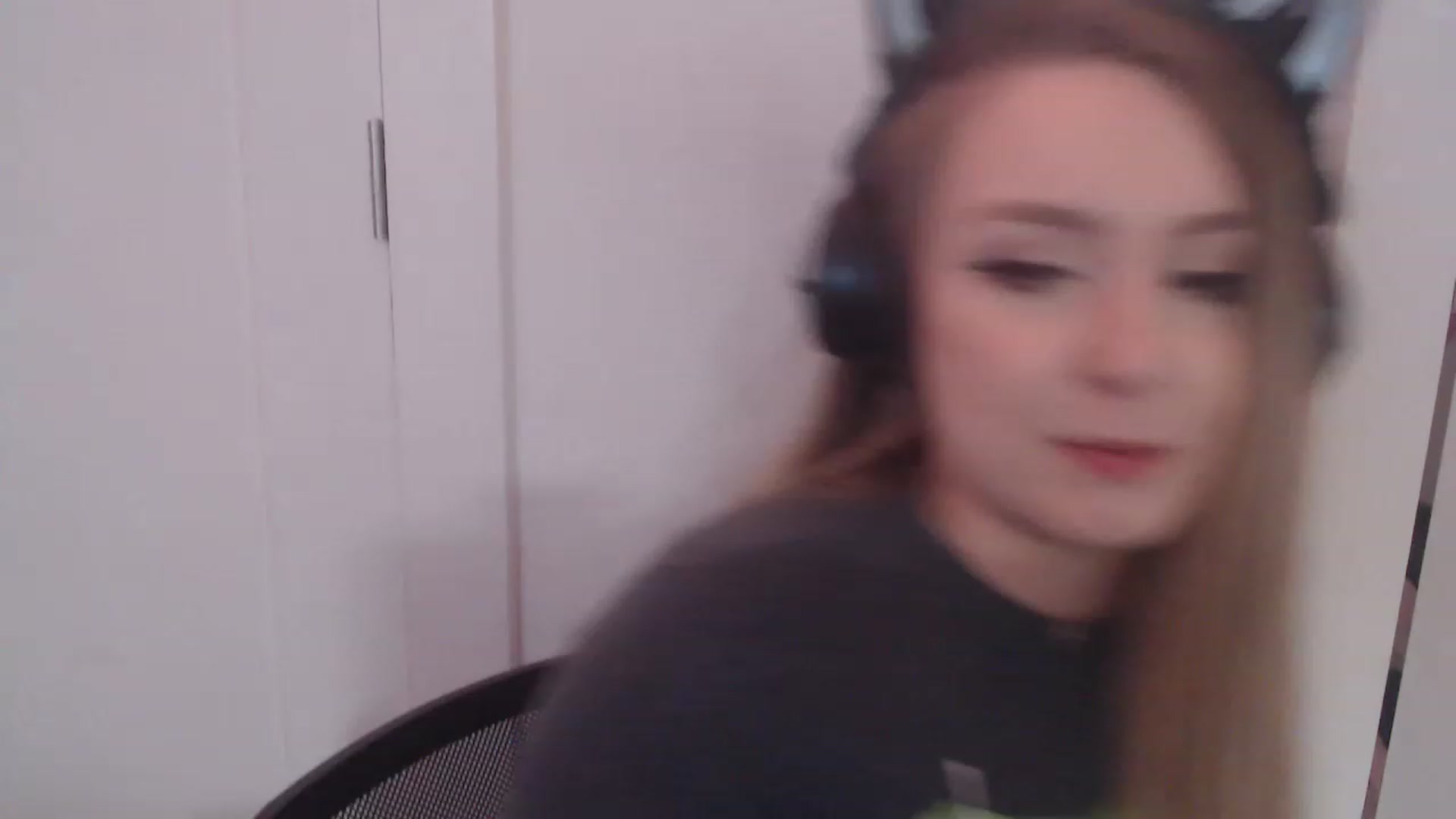 Gallery image thumbnail from LibbyxDoe's myfreecams stream on, 01/25/2023, 13:13 image 12 of 20