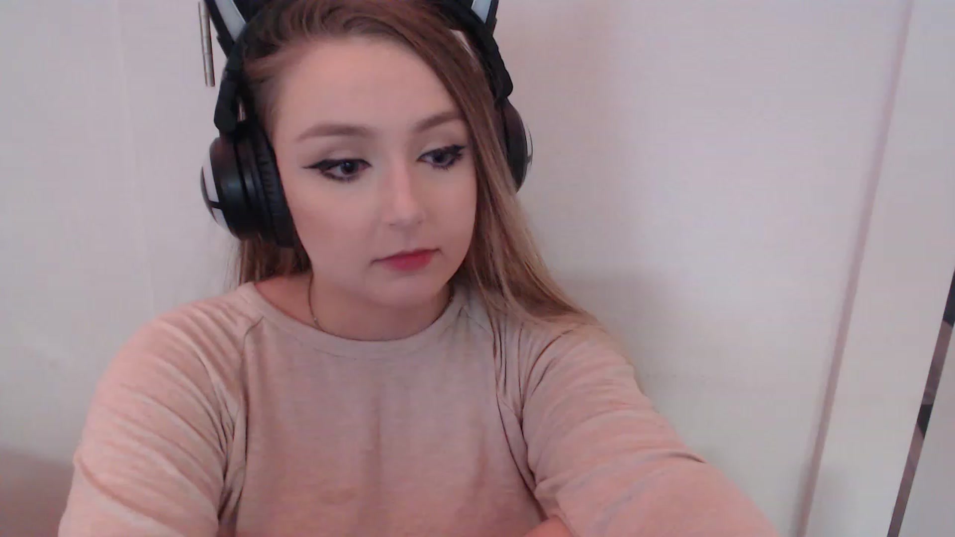 Gallery image thumbnail from LibbyxDoe's myfreecams stream on, 01/26/2023, 09:04 image 6 of 20